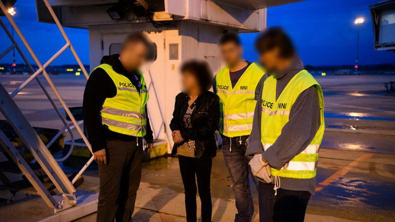 „Egy napot sem bírnék ki már élve a fogházban” - Börtönbe kell mennie a Kósa Lajost ismét feljelentő csengeri örökösnőnek
