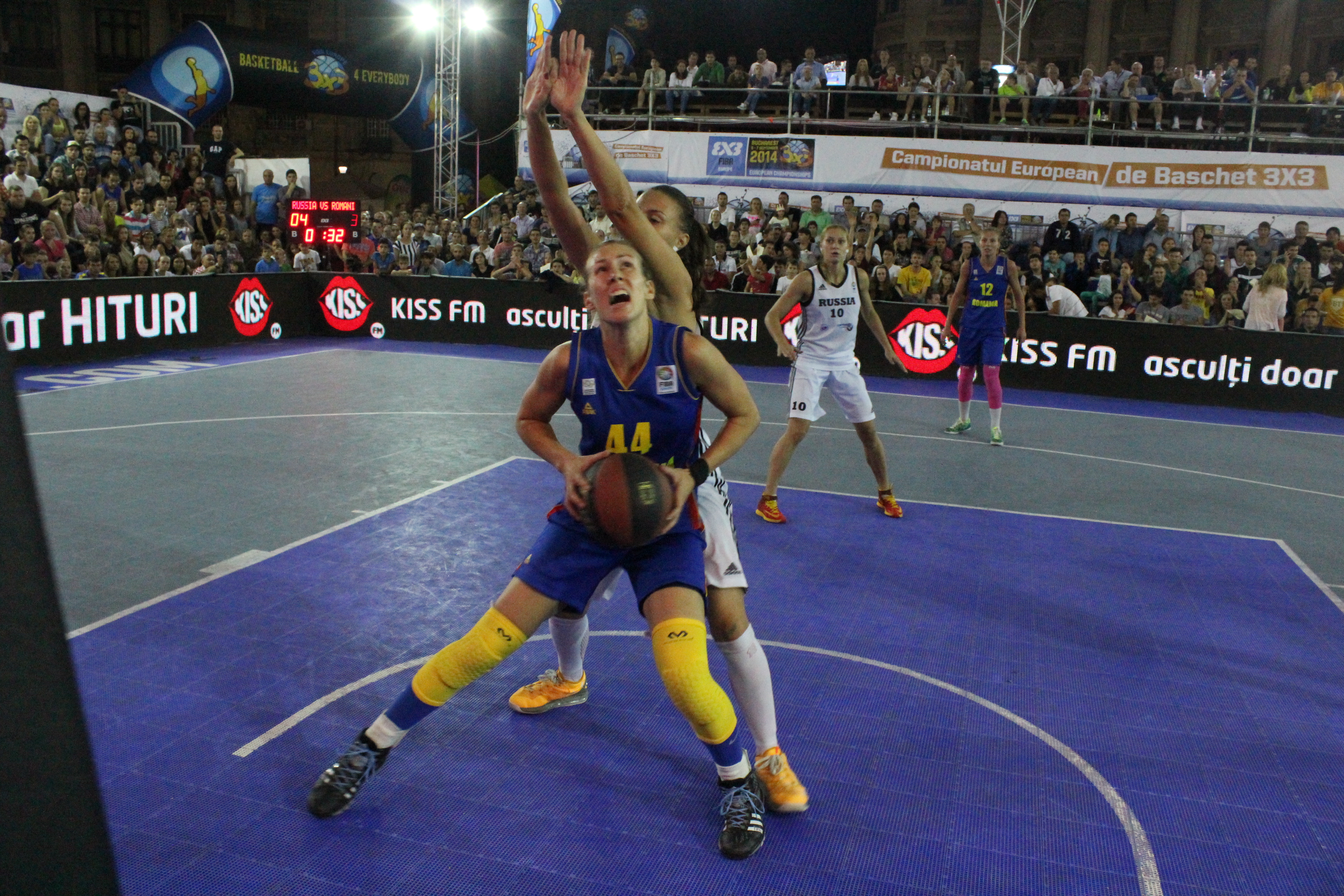 GALERIE FOTO & VIDEO / România joacă astăzi în semifinalele CE de baschet 3x3