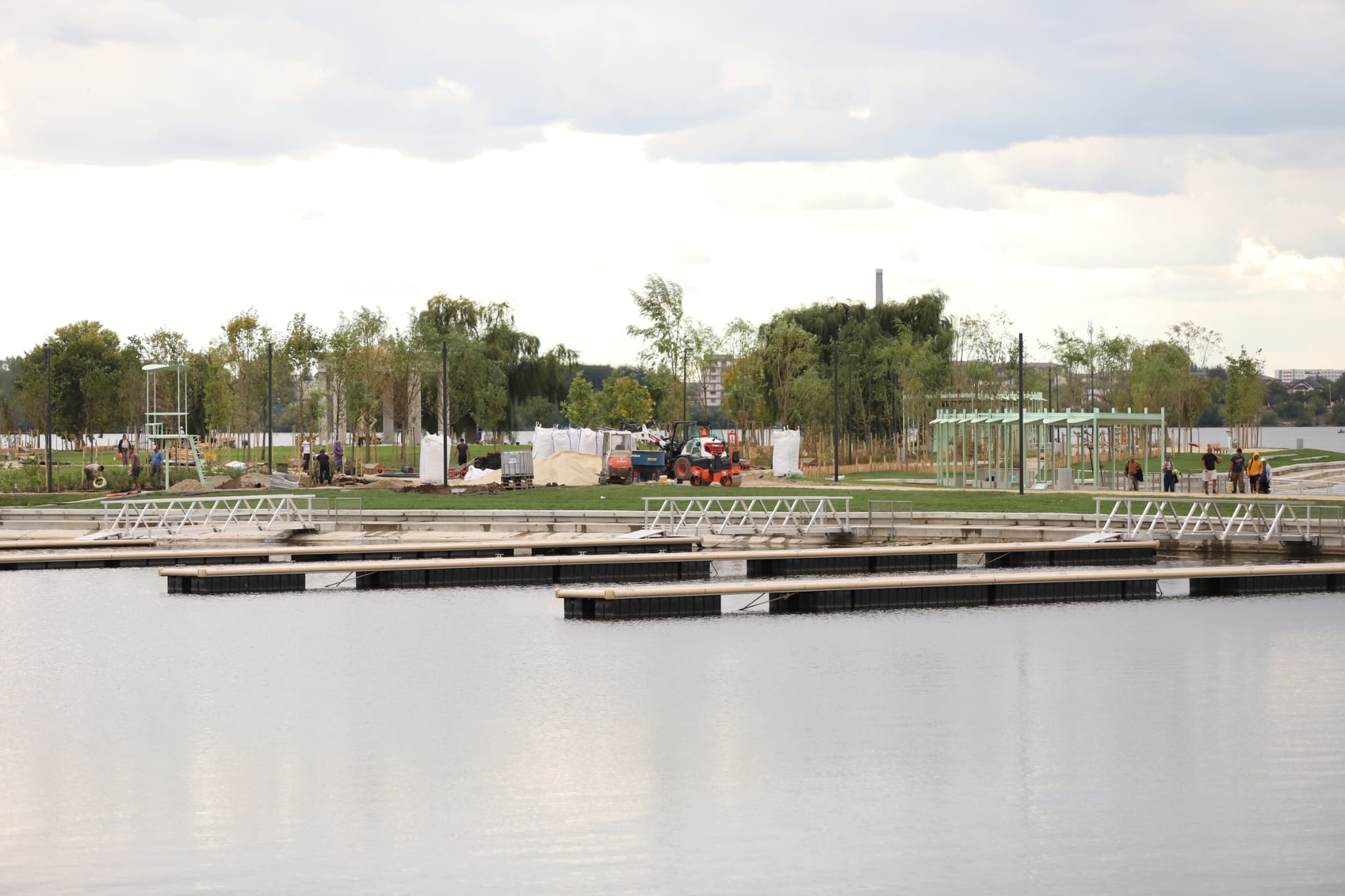 Insula Lacul Morii se deschide oficial bucureștenilor după o investiție spectaculoasă de 59 de milioane de lei 
