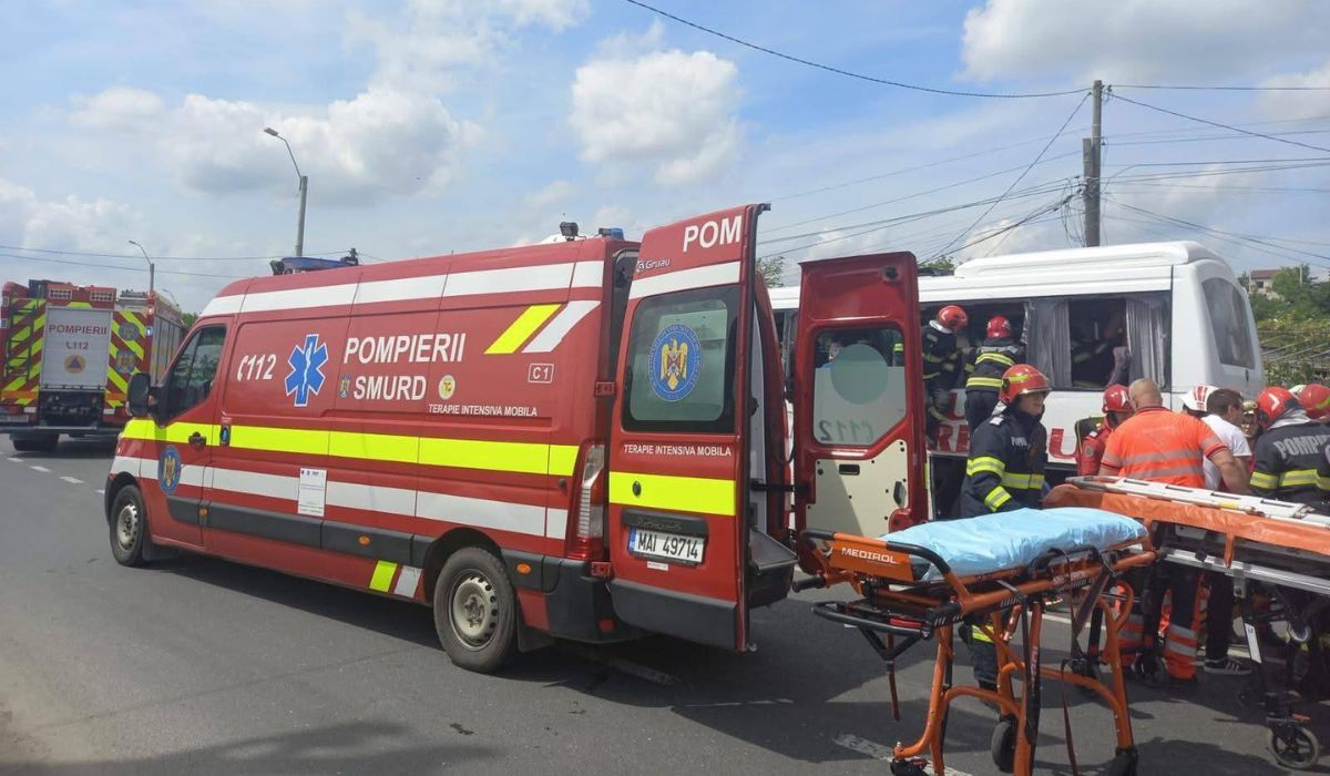Un pompier și soția lui, medic, plecați în vacanță, eroii accidentului cu 17 victime de la Lețcani: „Plină de sânge, salva vieți”