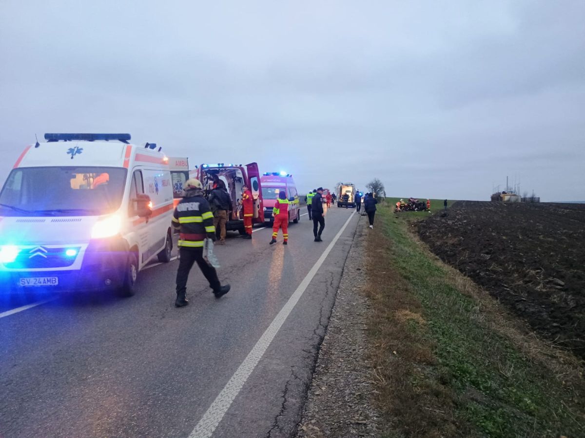 O mașină de „Şcoală”, implicată în accidentul din Grăniceşti soldat cu 5 morți, printre care instructorul și doi elevi