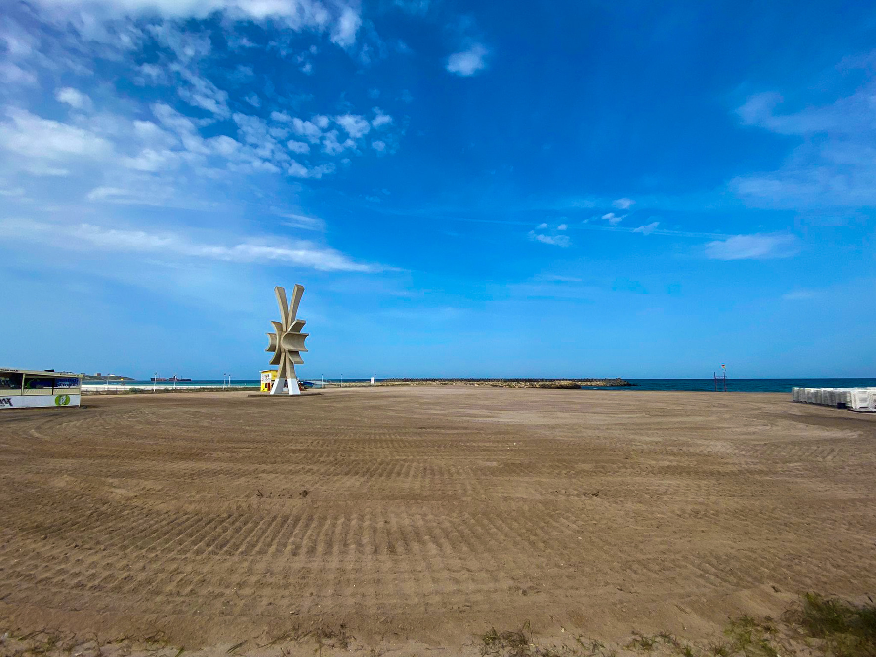 Amenzi de 20.000 de lei după festivalul Beach Please de la Costinești. La două săptămâni de la eveniment, plaja era plină de gunoi. Reacția organizatorilor