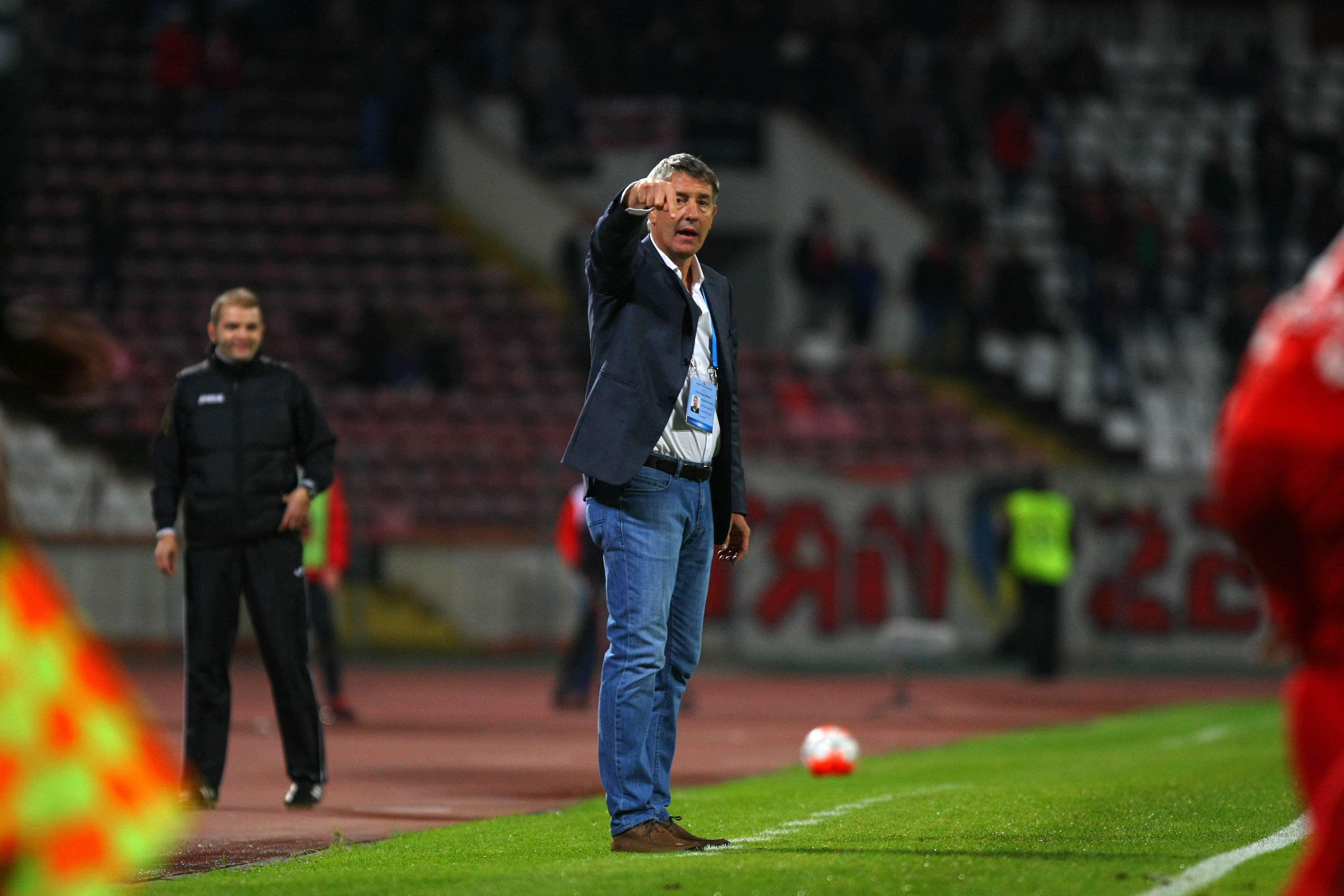 LIGA I LA FOTBAL, etapa a 14-a / Scandal după meciul Dinamo - ASA Tîrgu Mureș 2-1. ^Ardelenii protestează oficial printr-un comunicat în care reclamă un ”fault evident și lipsă de fair-play”! GALERIE FOTO