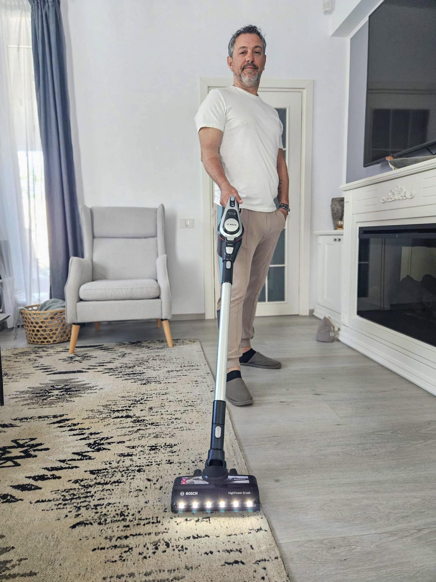 Imagini din casa lui Sorin Bontea