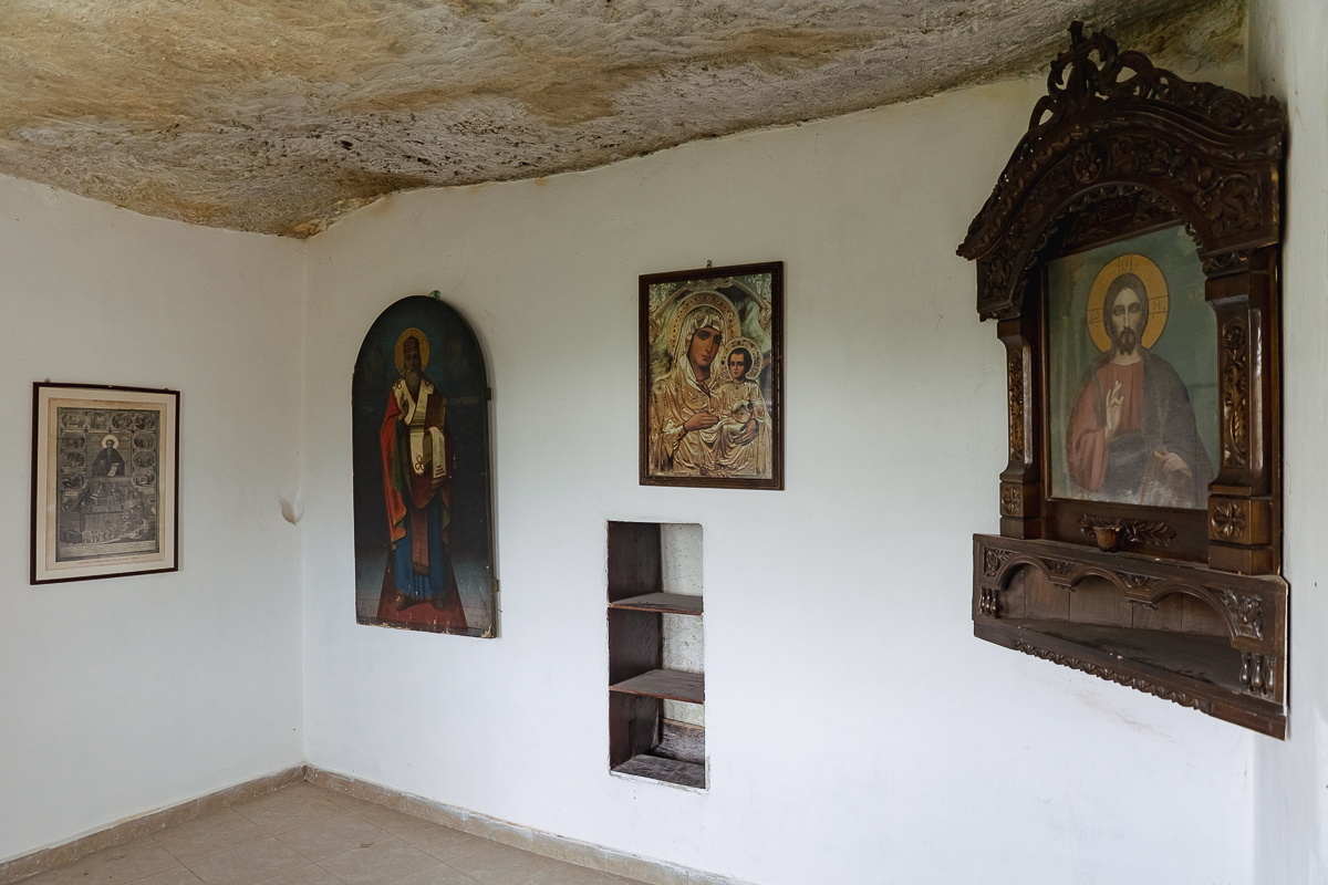 FOTOREPORTAJ Locul din Bulgaria unde românii nu plătesc taxă de intrare. Aici a trăit ocrotitorul Bucureștiului, Sfântul Dimitrie cel Nou Basarabov