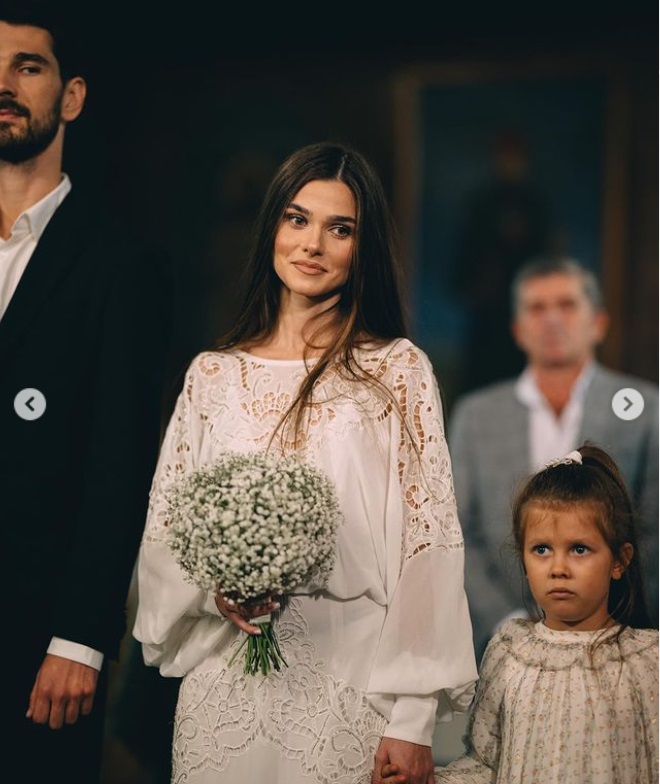 Theo Rose, în lacrimi la „Vocea României”. Cine și-a făcut apariția pe scena show-ului de la PRO TV: „M-am uitat la videoul ăsta de prea multe ori”