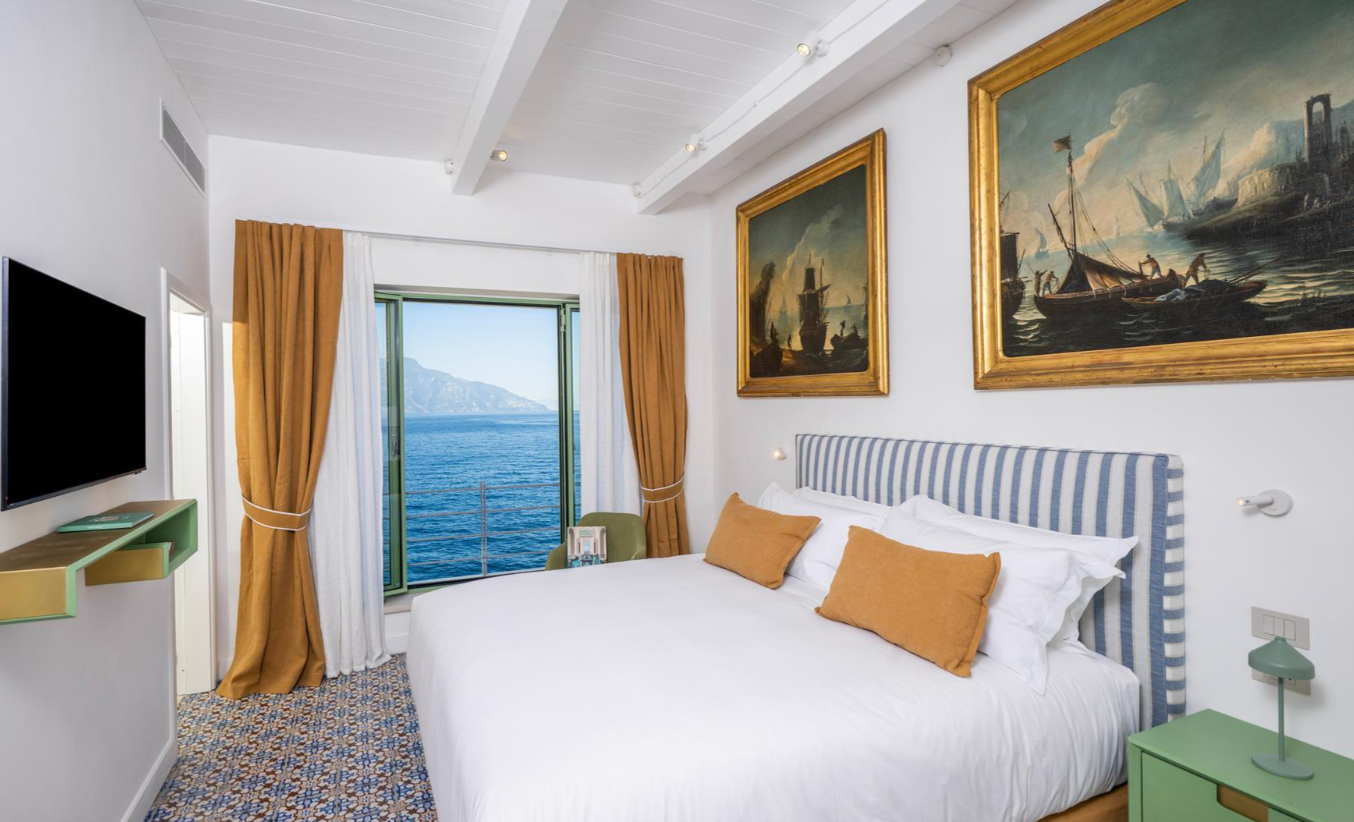 Fosta insulă a lui Eduardo De Filippo, închiriată cu 300.000 de euro pe săptămână. Cum arată paradisul privat de pe Coasta Amalfi