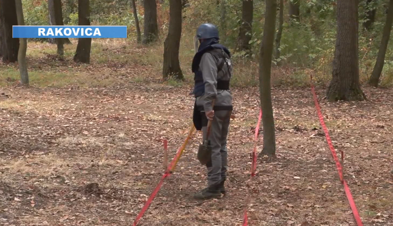 Demineri u Rakovici pronašli 915 bombi; požar u Francuskoj