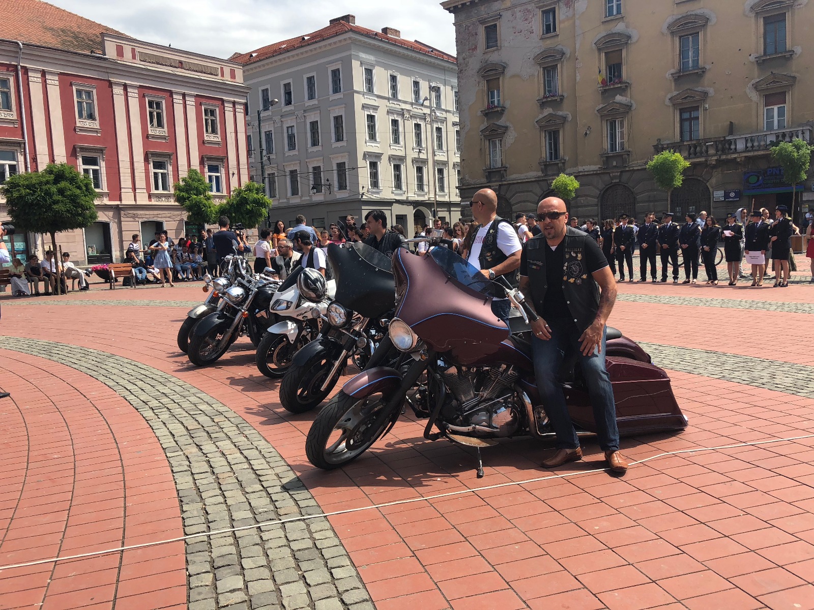 FOTO/ Lectură sub semnul Wi-Fi la Timișoara. Cum unește cartea comunitatea și emite semnale, pentru al treilea an la rând la ConCentrica