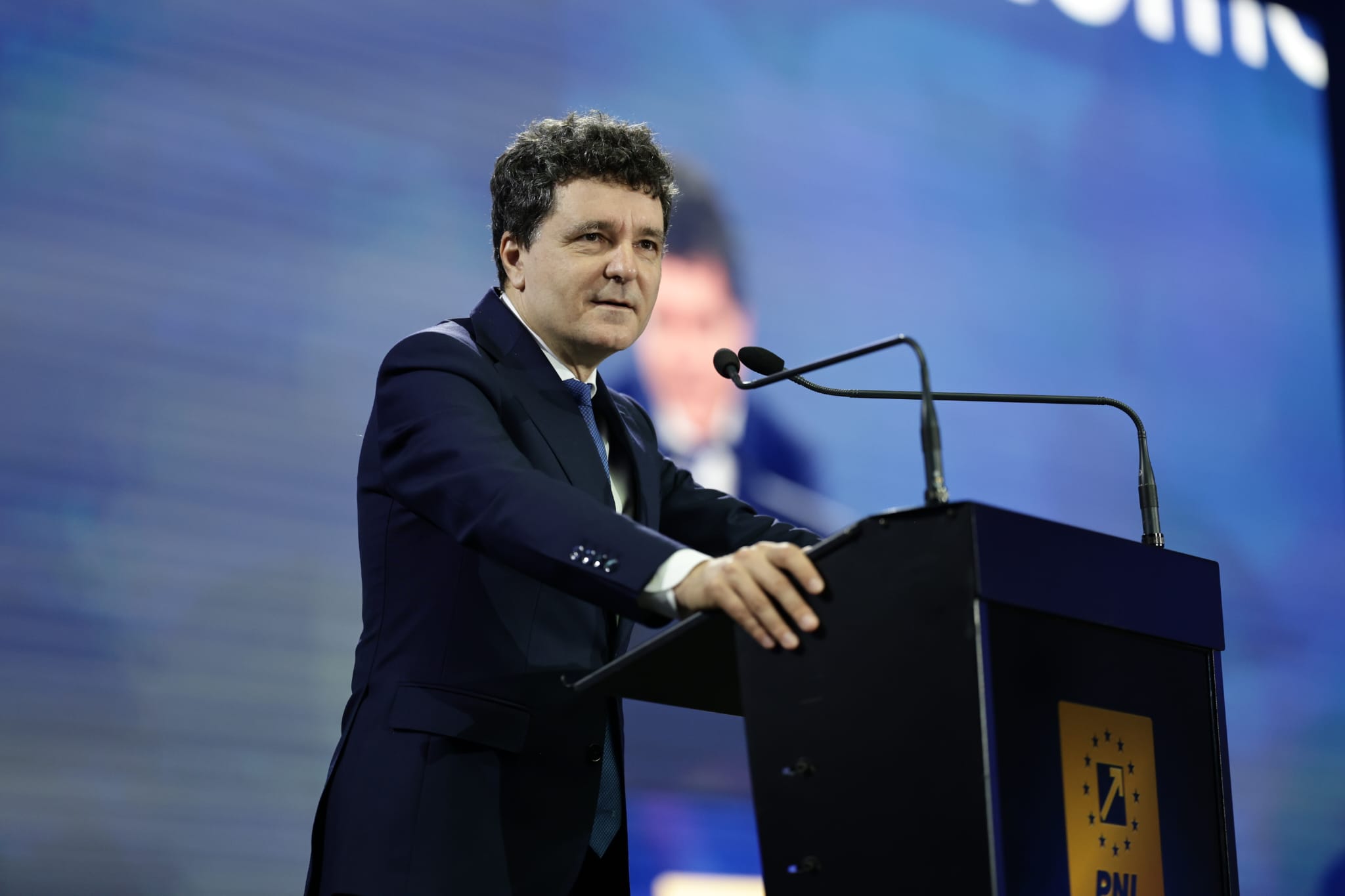 Congres PNL. Ce nu s-a văzut la TV: surprize, negocieri purtate până la votul final, atacuri interne și scepticism privind împărțirea funcțiilor
