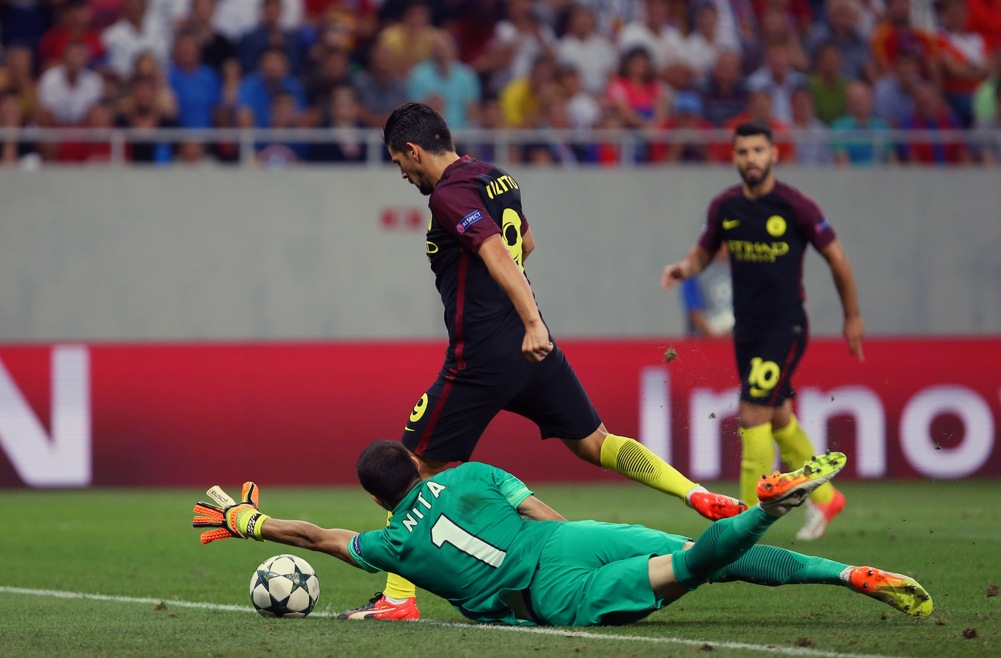 Steaua  - Manchester City 0-5. Liga Campionilor, play-off, prima manșă. Steaua, batjocorită de ”cetățeni” și de dinamoviști! / LIVE BLOG