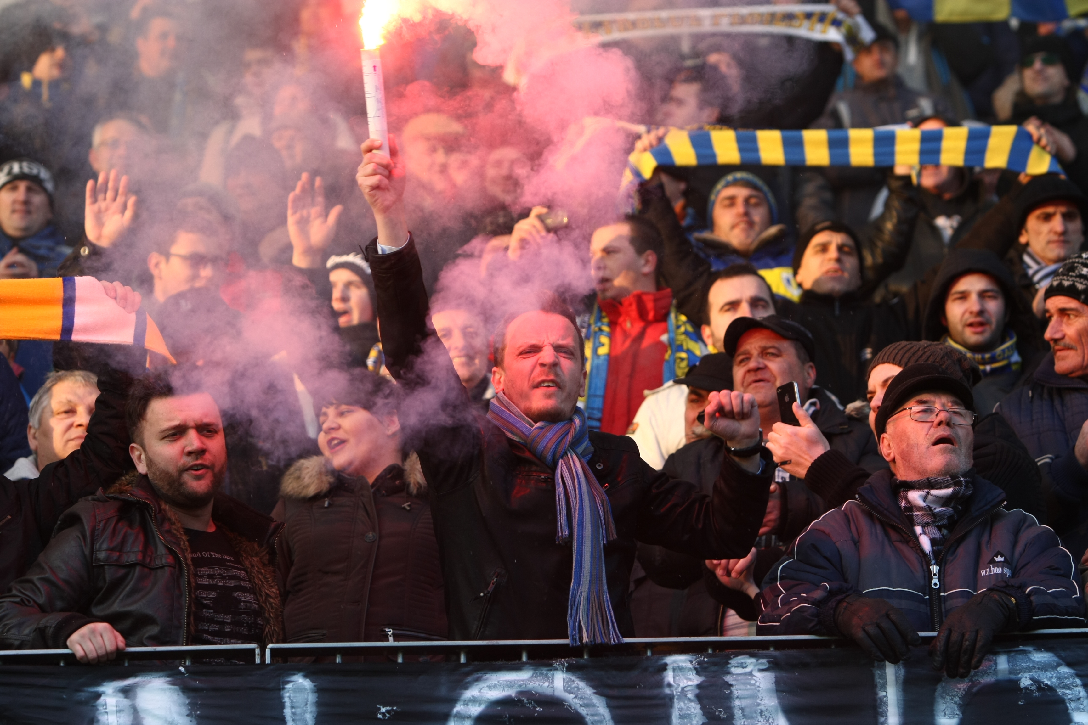 PETROLUL / Reunire incendiară la Ploiești! / GALERIE FOTO & VIDEO