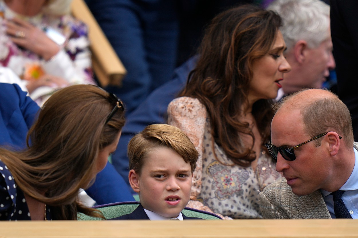 Prințul George al Marii Britanii, în centrul atenției la Wimbledon. Ducesa Kate și prințul William au stat în permanență cu ochii pe el
