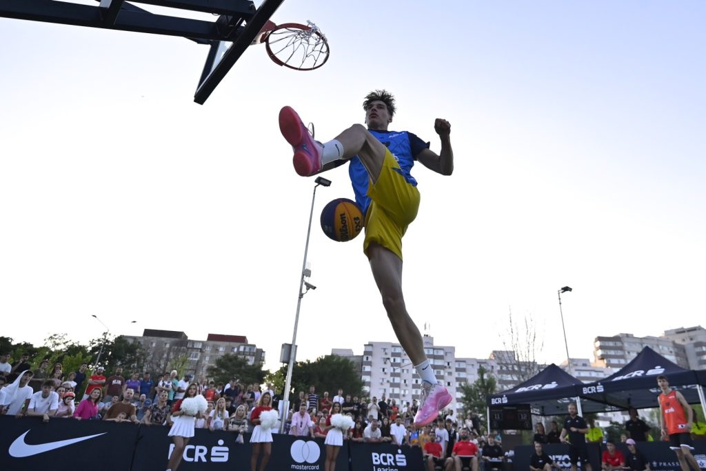 Cine a întors scaunul lui Theo Rose pe terenul de baschet? Super show și momente emoționante la BCR Sport Arena Streetball pe terenurile din Parcul Liniei