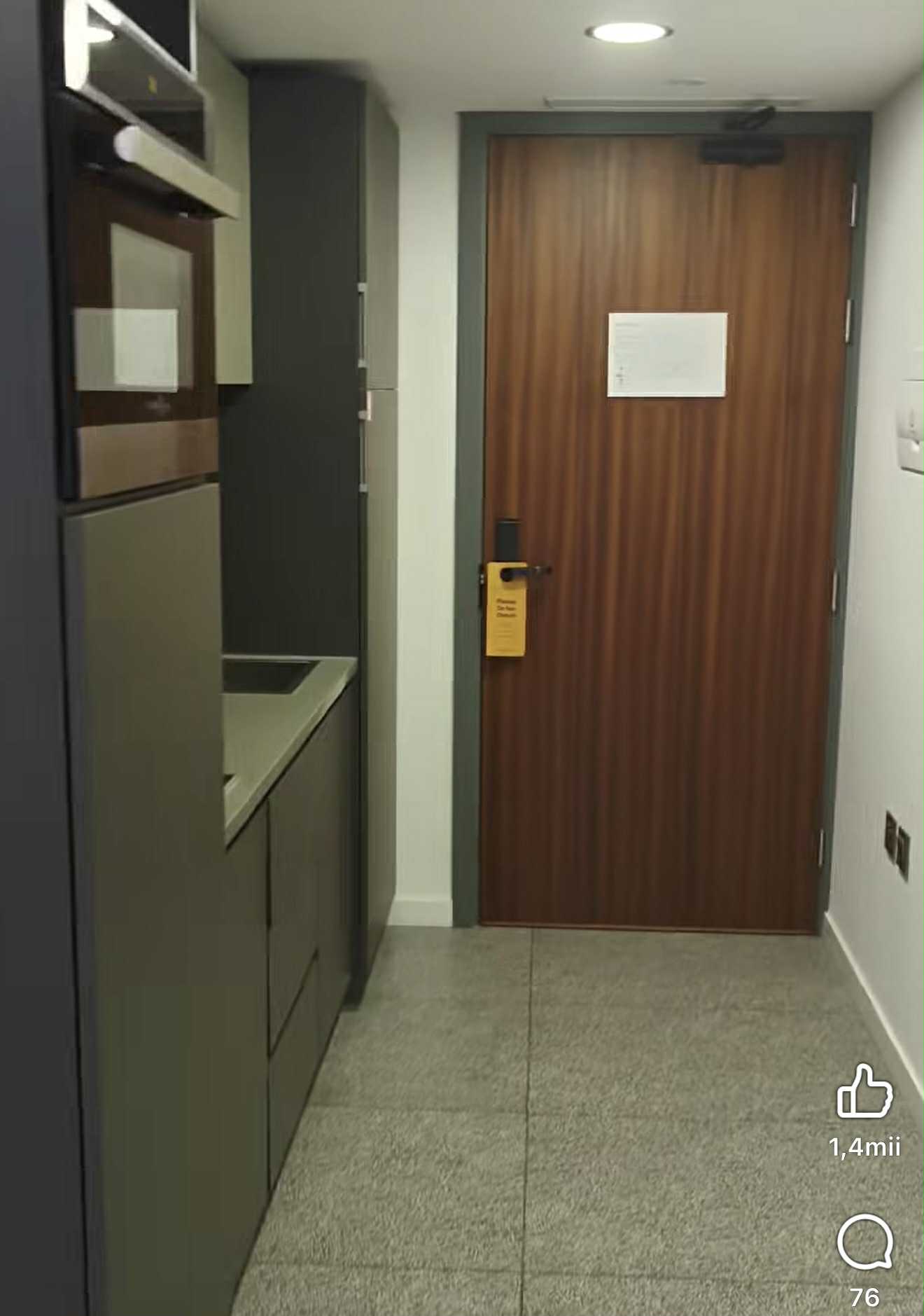 Imagini din apartamentul în care e cazat Dani Oțil la Power Couple, sezonul 3. Prezentatorul e de două zile în Malta: „Am și chicinetă”