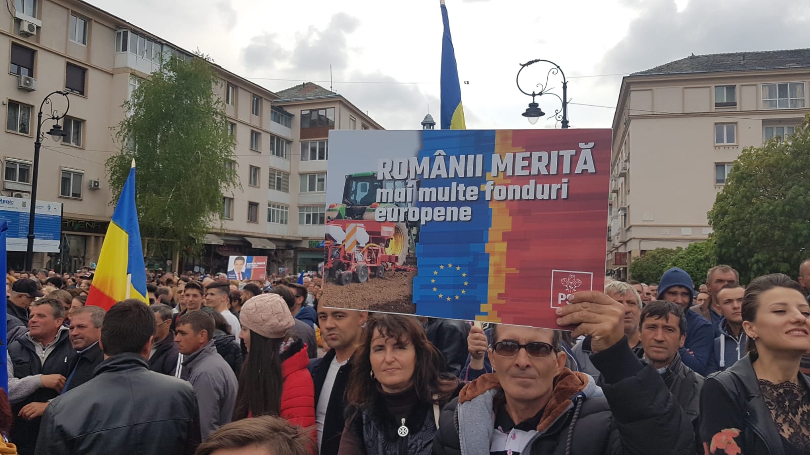 VIDEO/ Dragnea, la mitingul PSD de la Craiova: „Oamenii mi-au zis: «Chiar dacă te arestează, să nu renunţi, că venim şi te scoatem de acolo»”
