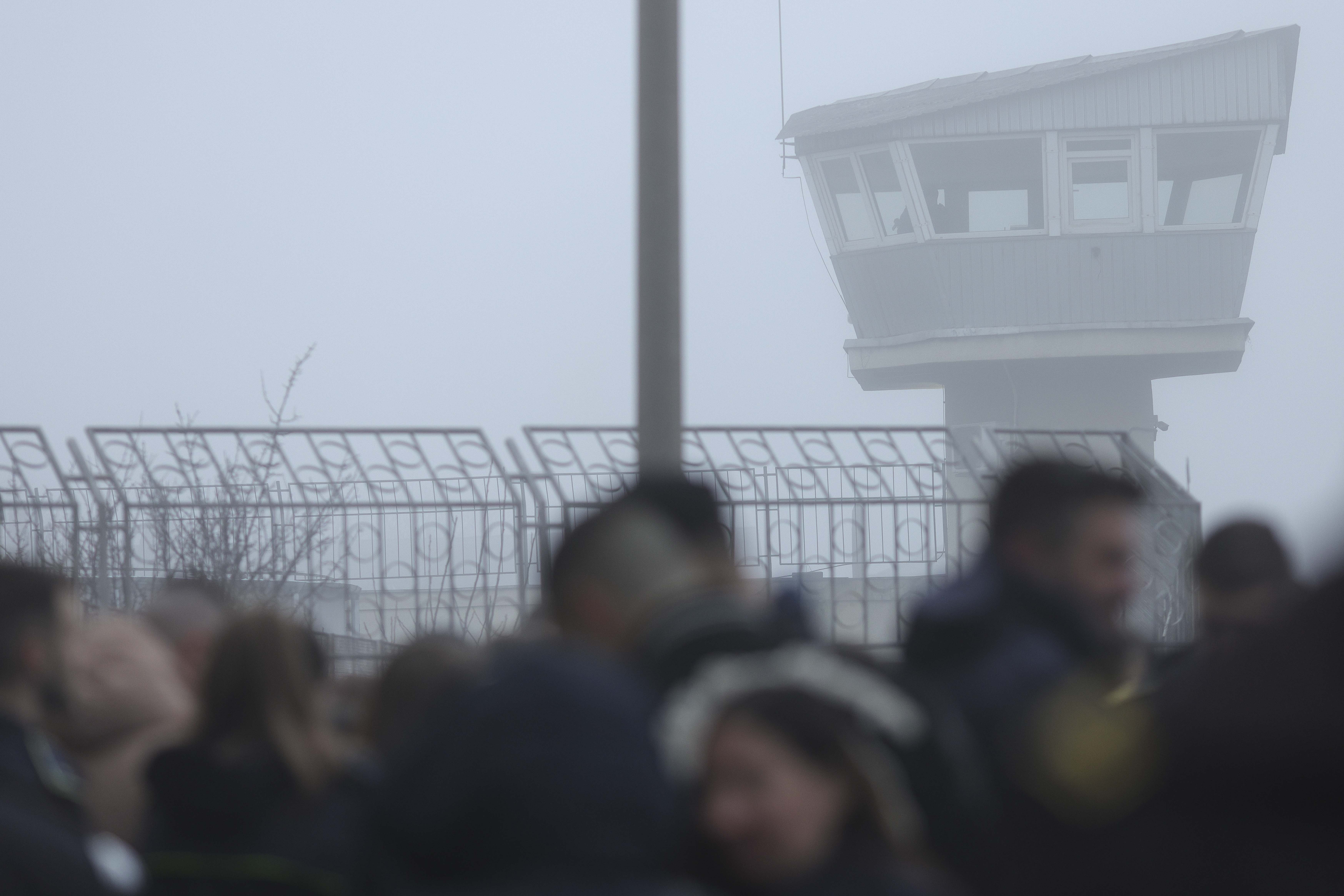 Proteste la penitenciare. Polițiștii nu vor să lucreze din cauza Ordonanței „trenuleț” și nu duc deținuții la instanțe