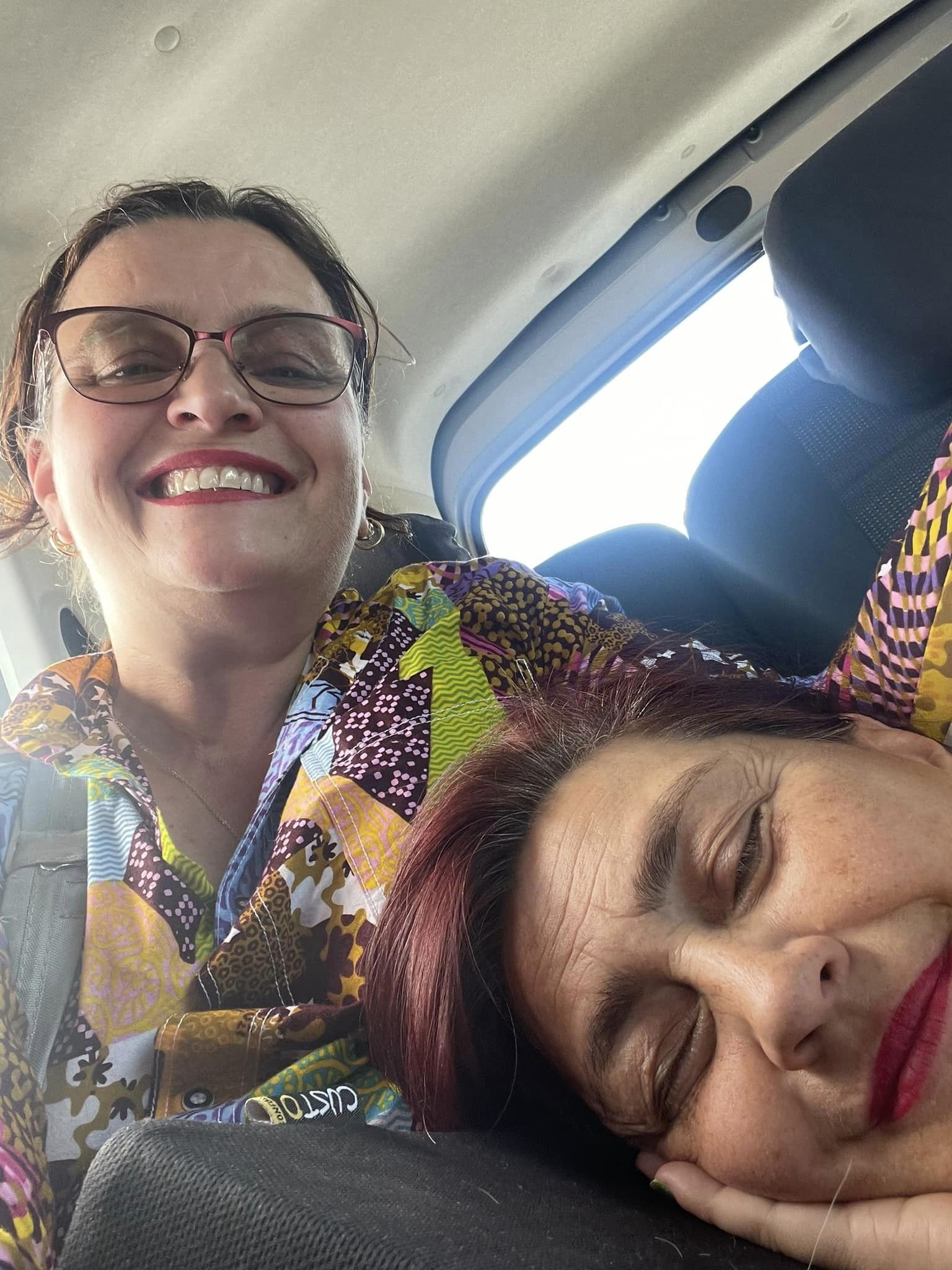 Imagini rare cu fiica Ronei Hartner. Sumayla învață de acasă, iar în ianuarie va deveni majoră