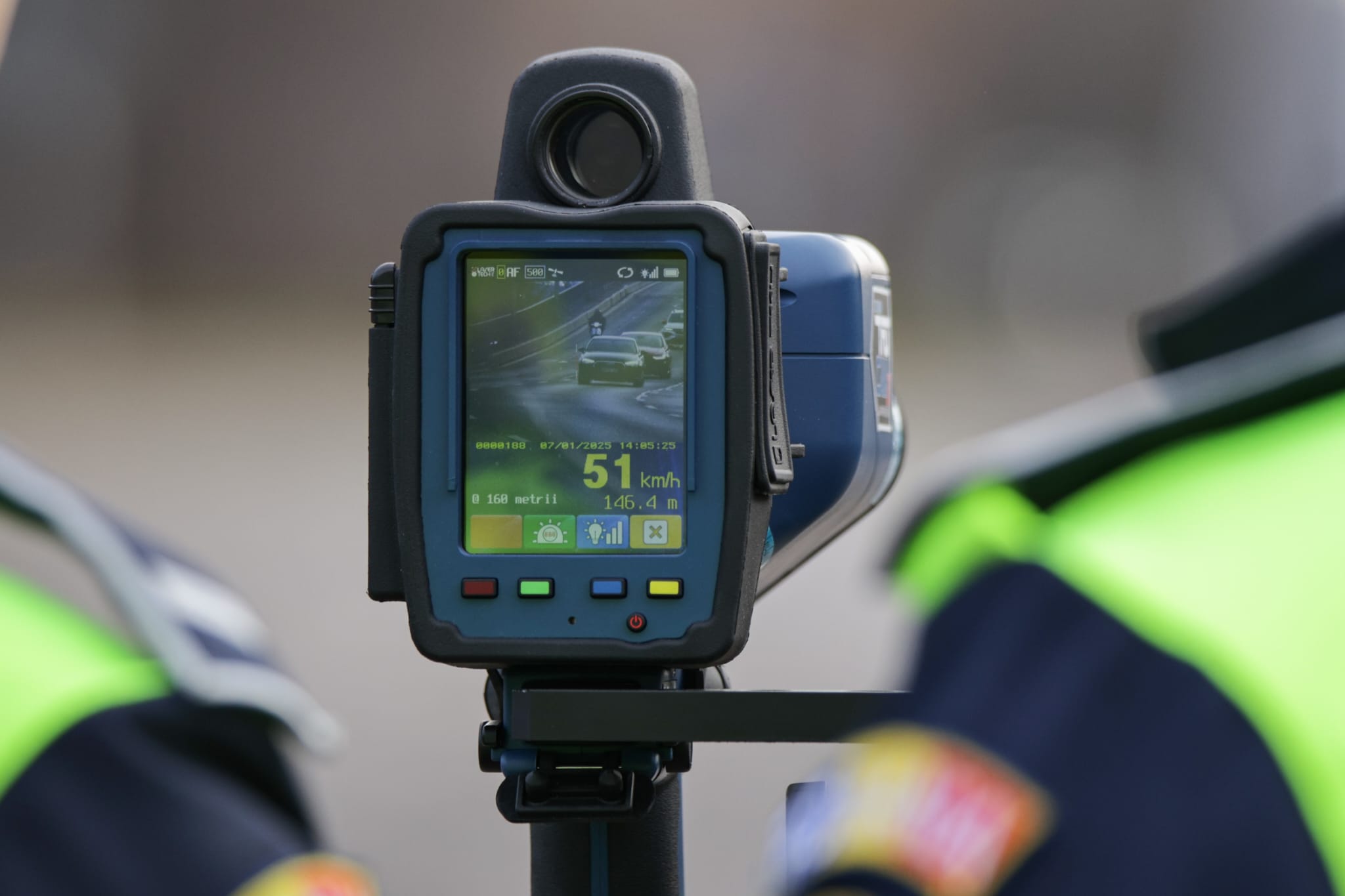 Cum funcționează noile radare e-SIGUR. Șoferii români pot primi mai multe amenzi în același timp | VIDEO