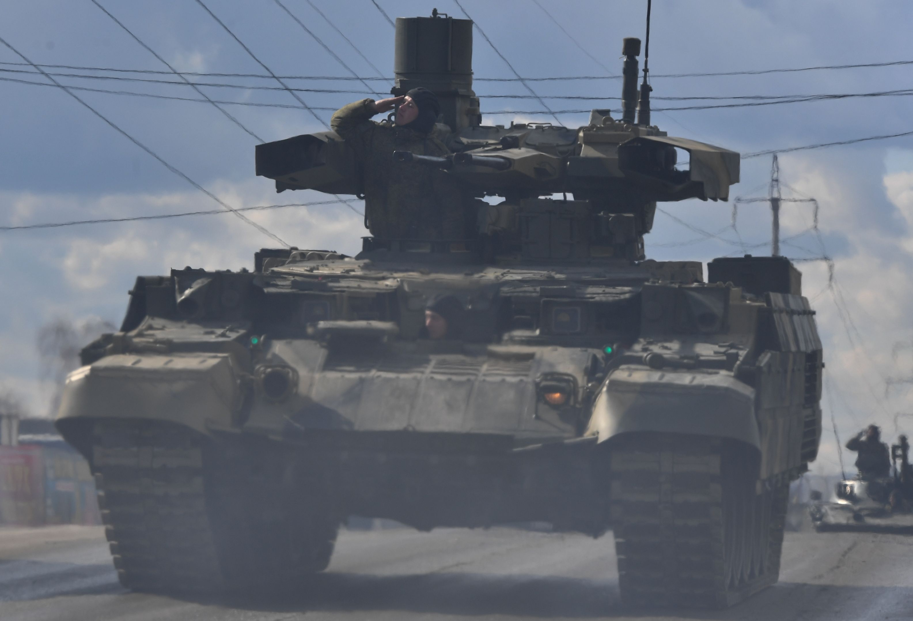 FOTO. „Terminator” rus va lupta în Donbas. Cum arată mașinăriile de luptă pe care Moscova e gata să le arunce în luptă contra Ucrainei