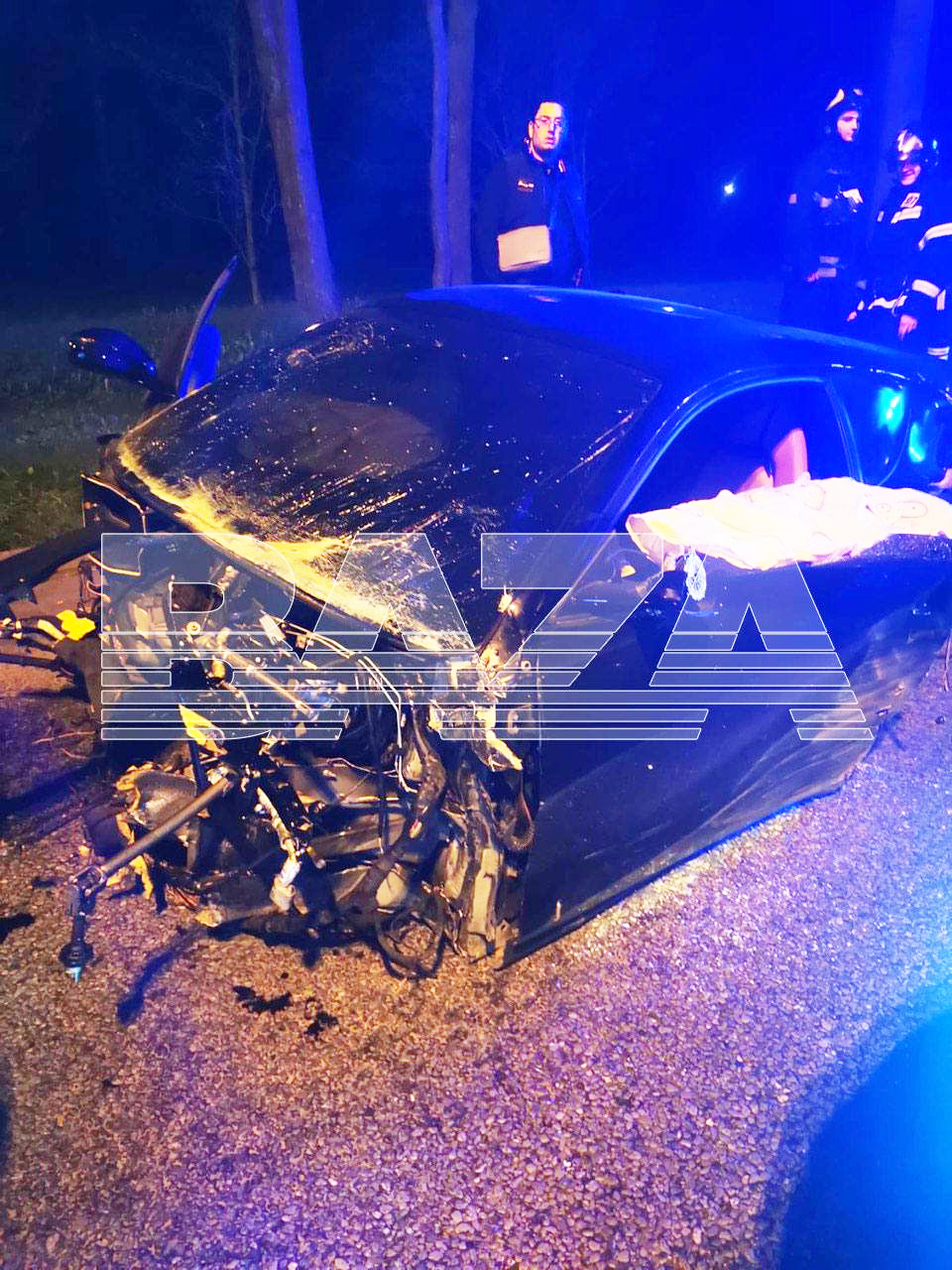 O rusoaică a scăpat nevătămată dintr-un Ferrari neînmatriculat făcut praf pe un bulevard din Moscova. Motorul, găsit la 30 de metri de mașină