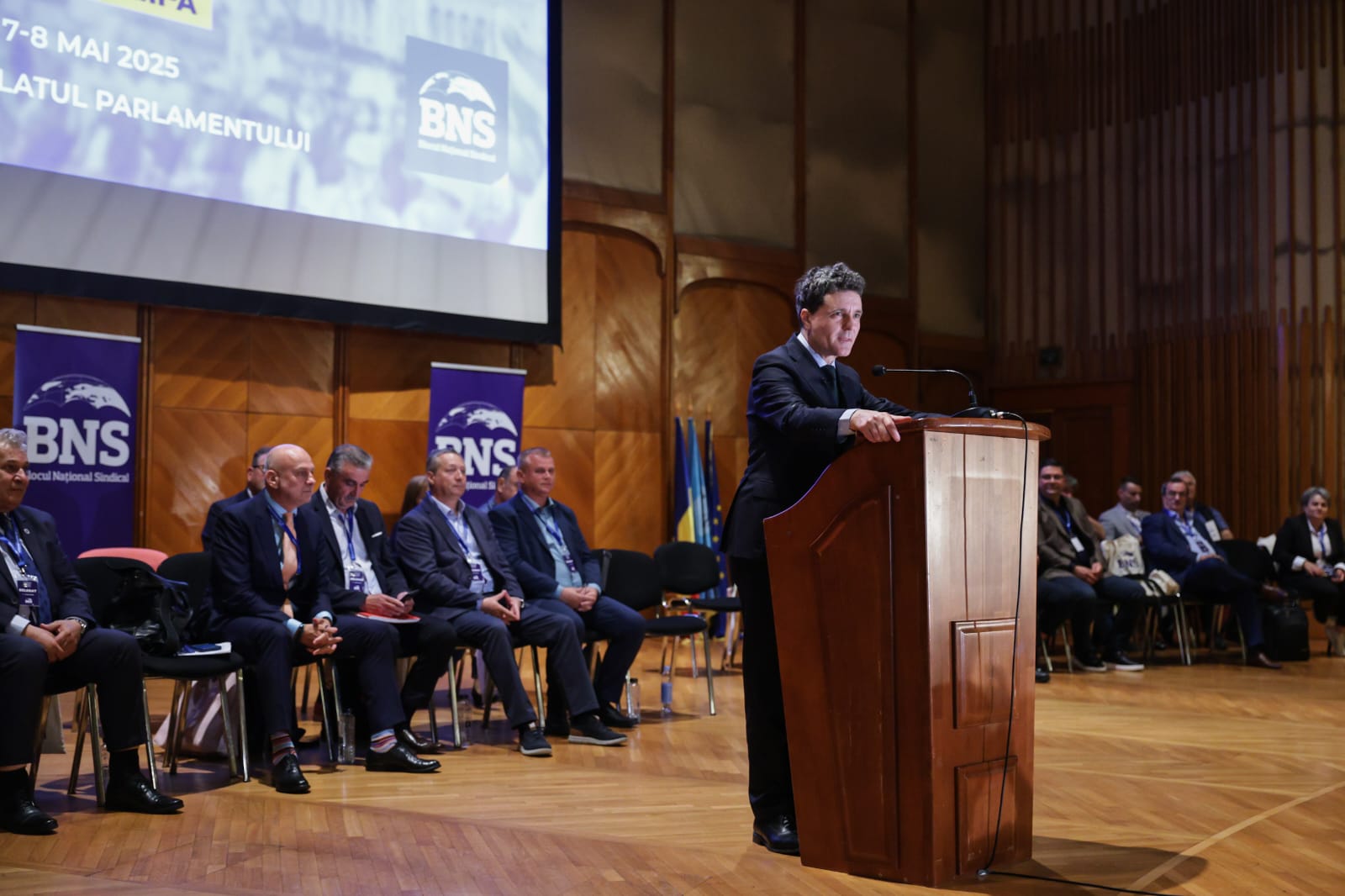 Nicușor Dan vs George Simion. Ce au spus la prima confruntare înaintea turului 2 al alegerilor prezidențiale, la Congresul BNS