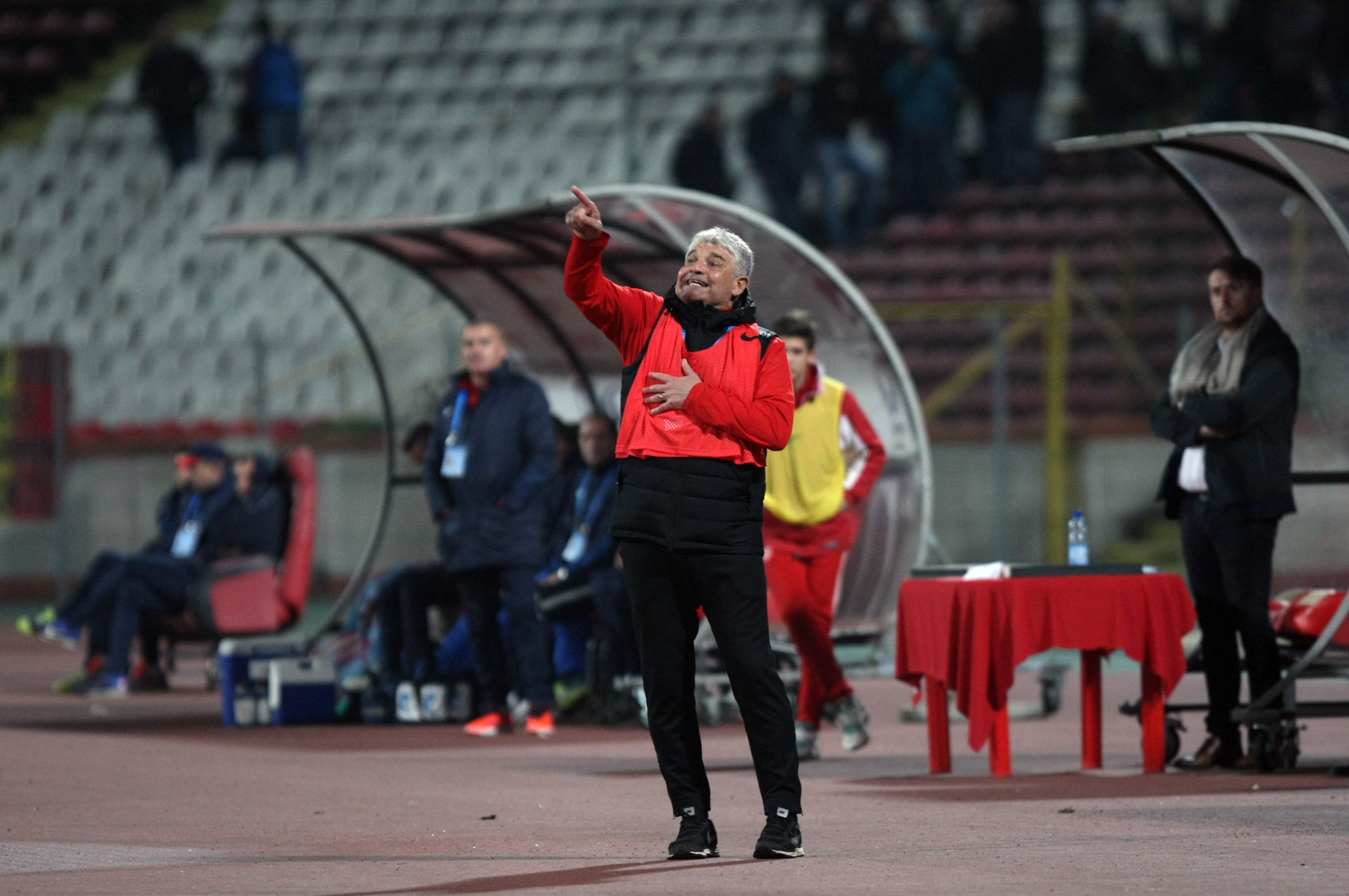 Mutu: ”Vedeți ce bine e că am pus presiune pe Andone!”. Reacția tehnicianului / FOTO