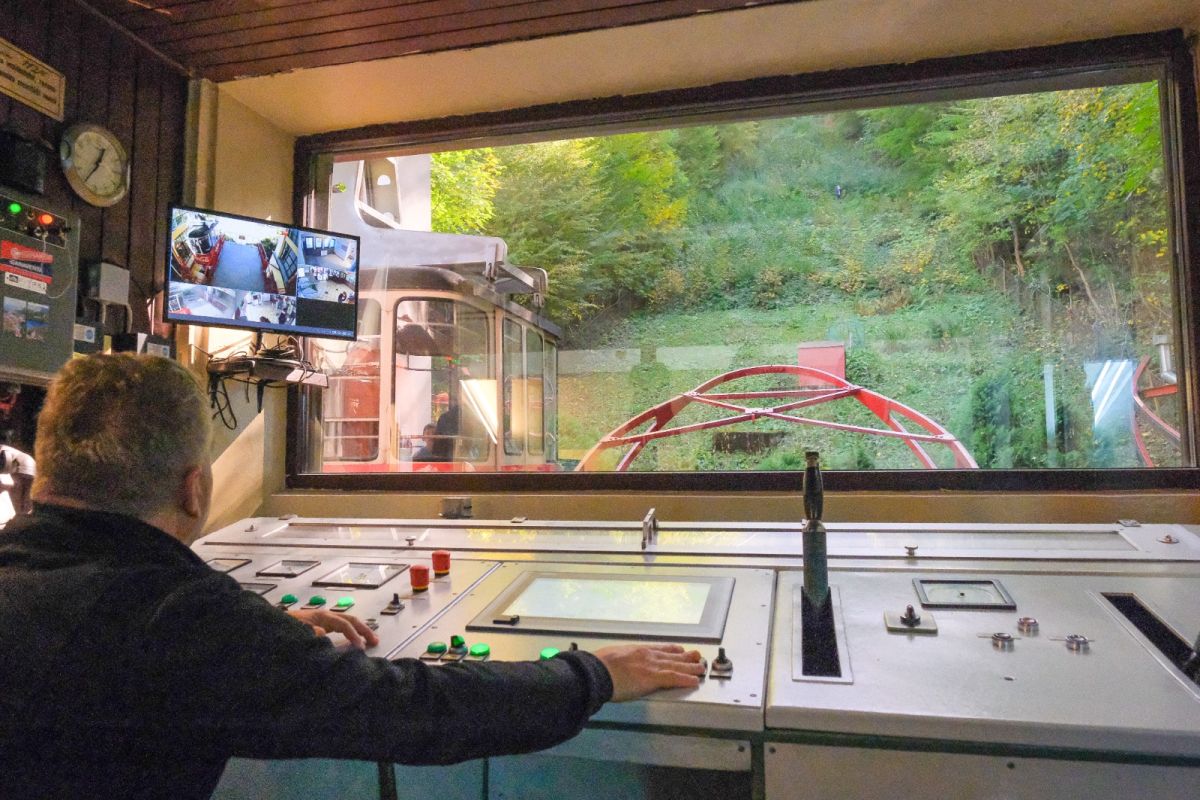 Telecabina de pe Tâmpa intră într-un proces de modernizare. Din 1970 funcționează permanent