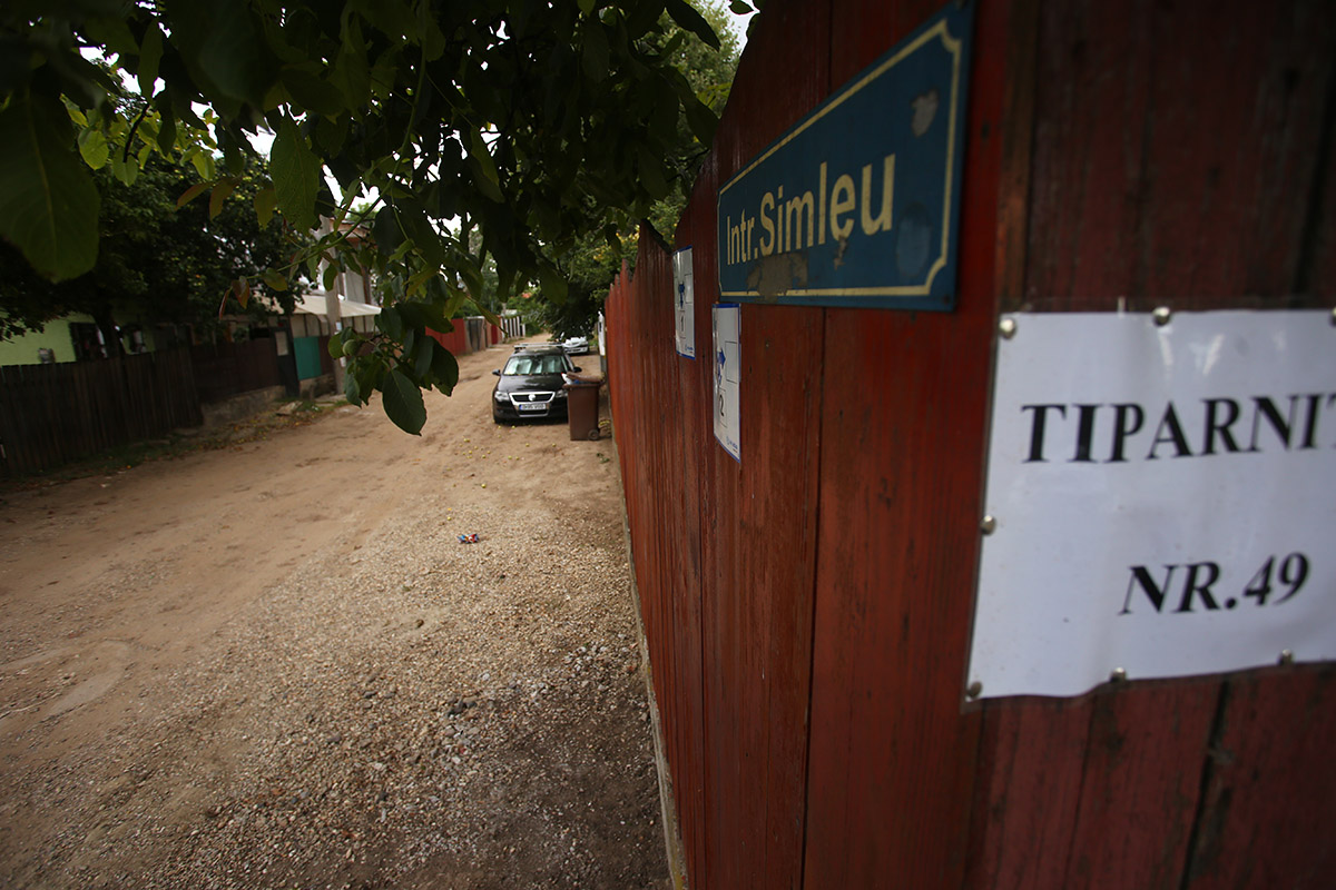Care sunt cele 60 de străzi din București pe care trebuie să le asfalteze Nicușor Dan