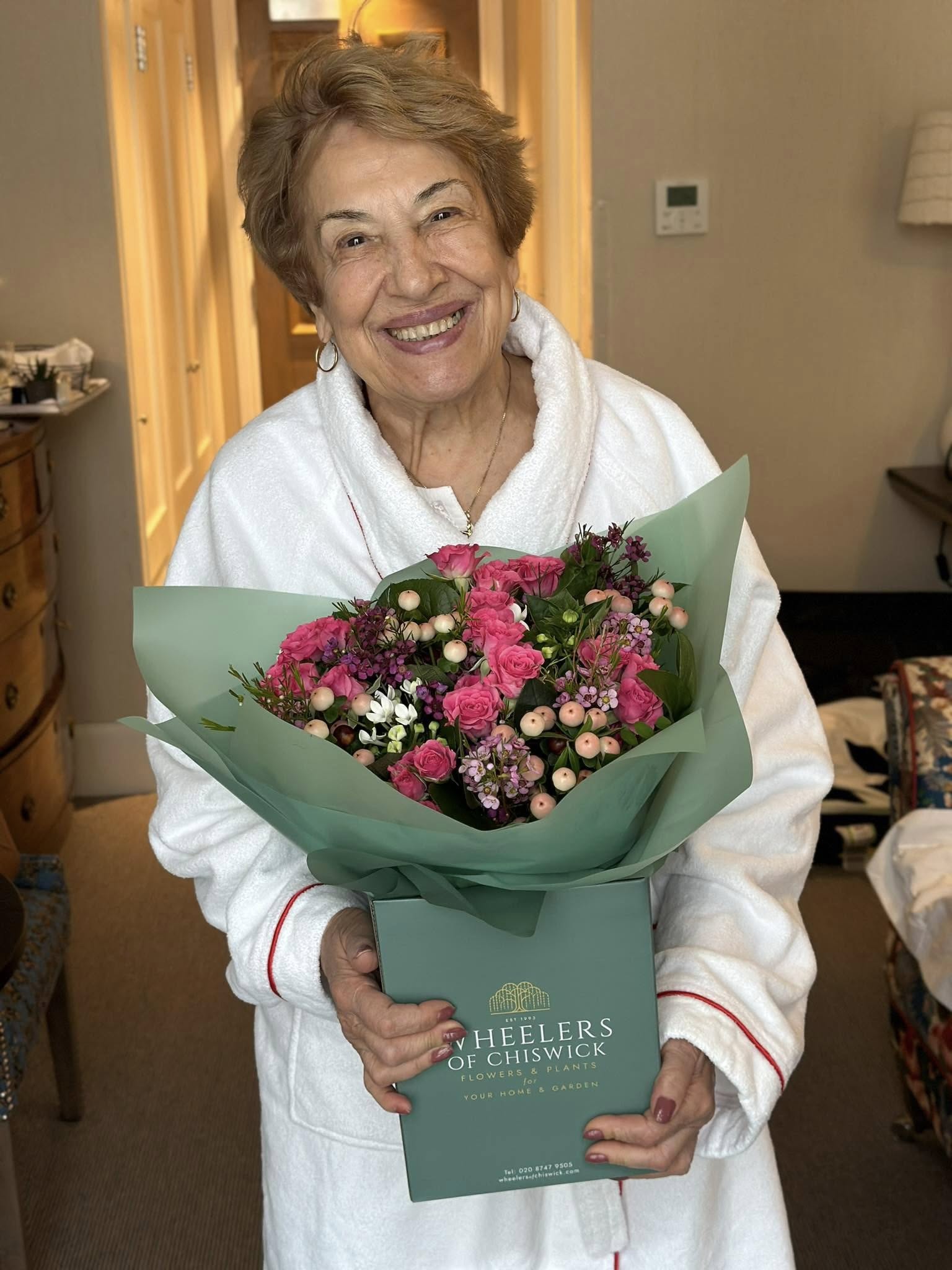Imagini rare cu mama Andreei Raicu, care are 85 de ani și „probleme la genunchi și coloană și uneori se mișcă greu”. Dezvăluiri și despre tatăl ei