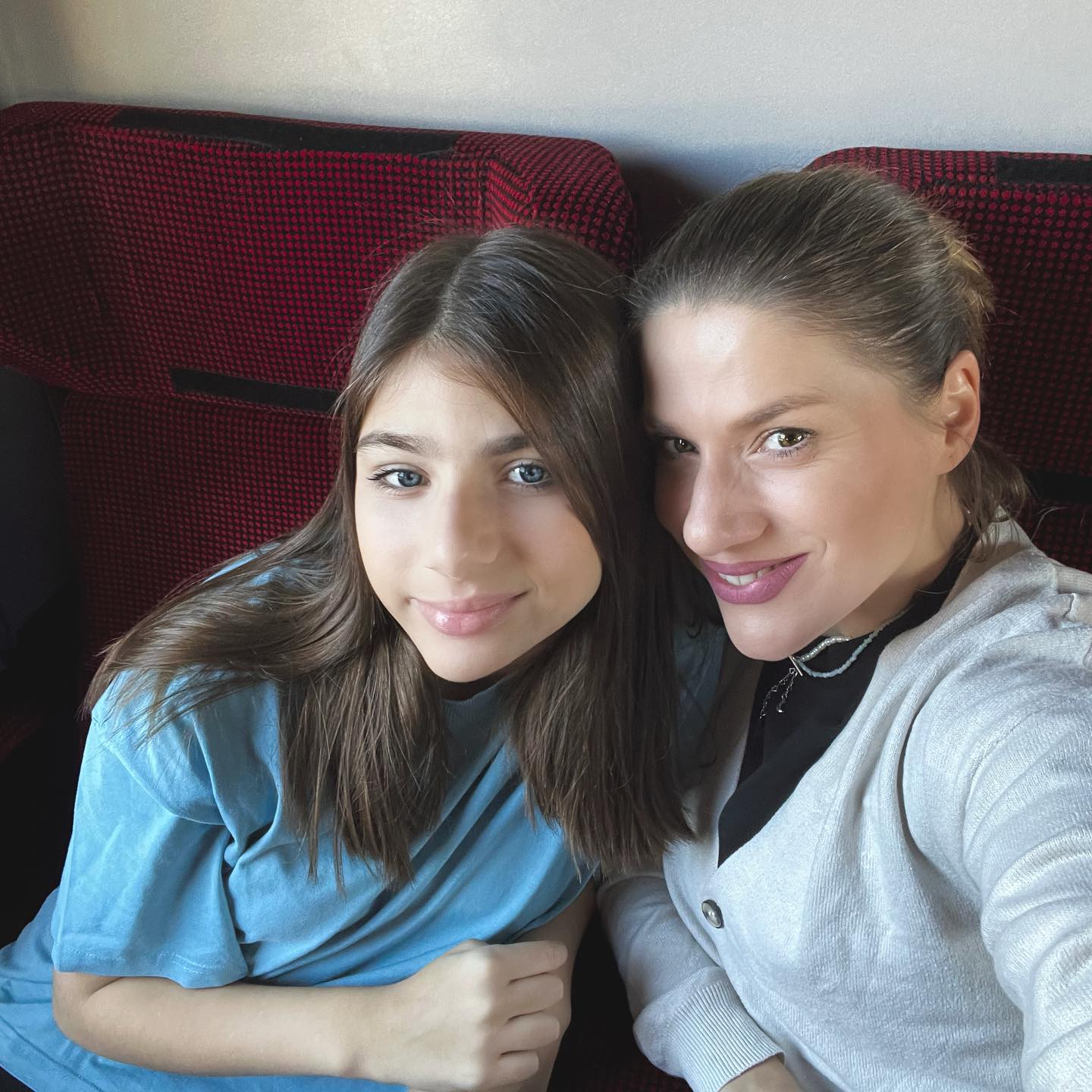 De ce a ales Tily Niculae ca fiica ei să învețe la o școală privată și fiul la o grădiniță de stat. „Mi se pare aberant. Exclus!”