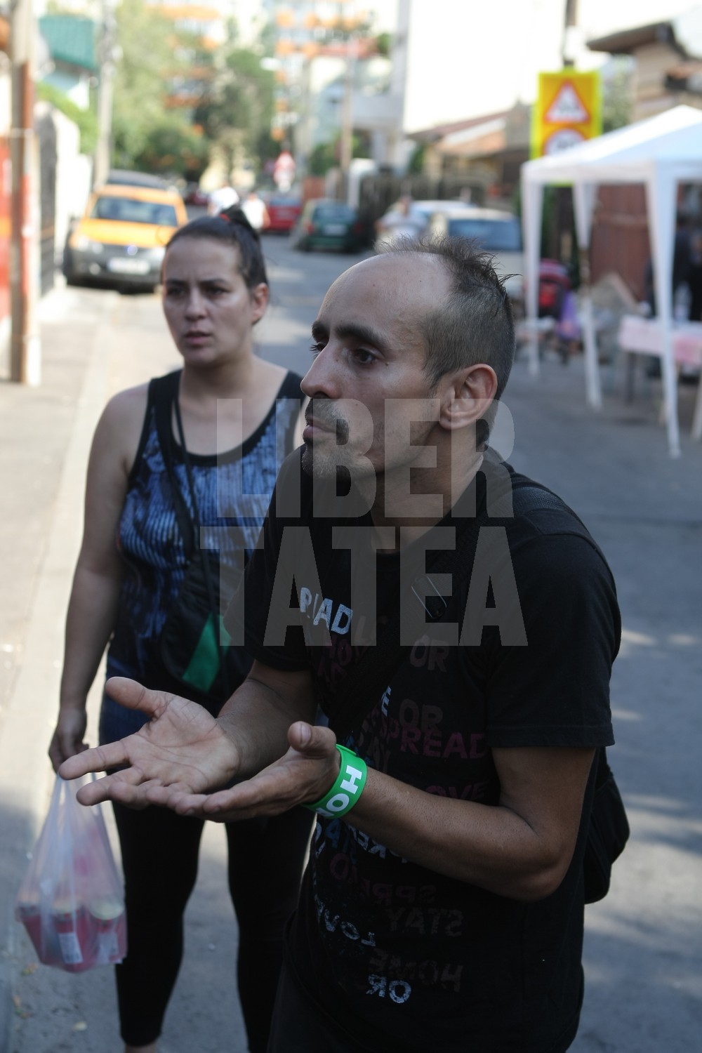 Hăinuțe de prințesă și patru sicrie albe, la morgă. Alexandra Braunstein și fetițele ei merg acasă pentru ultima dată / GALERIE FOTO