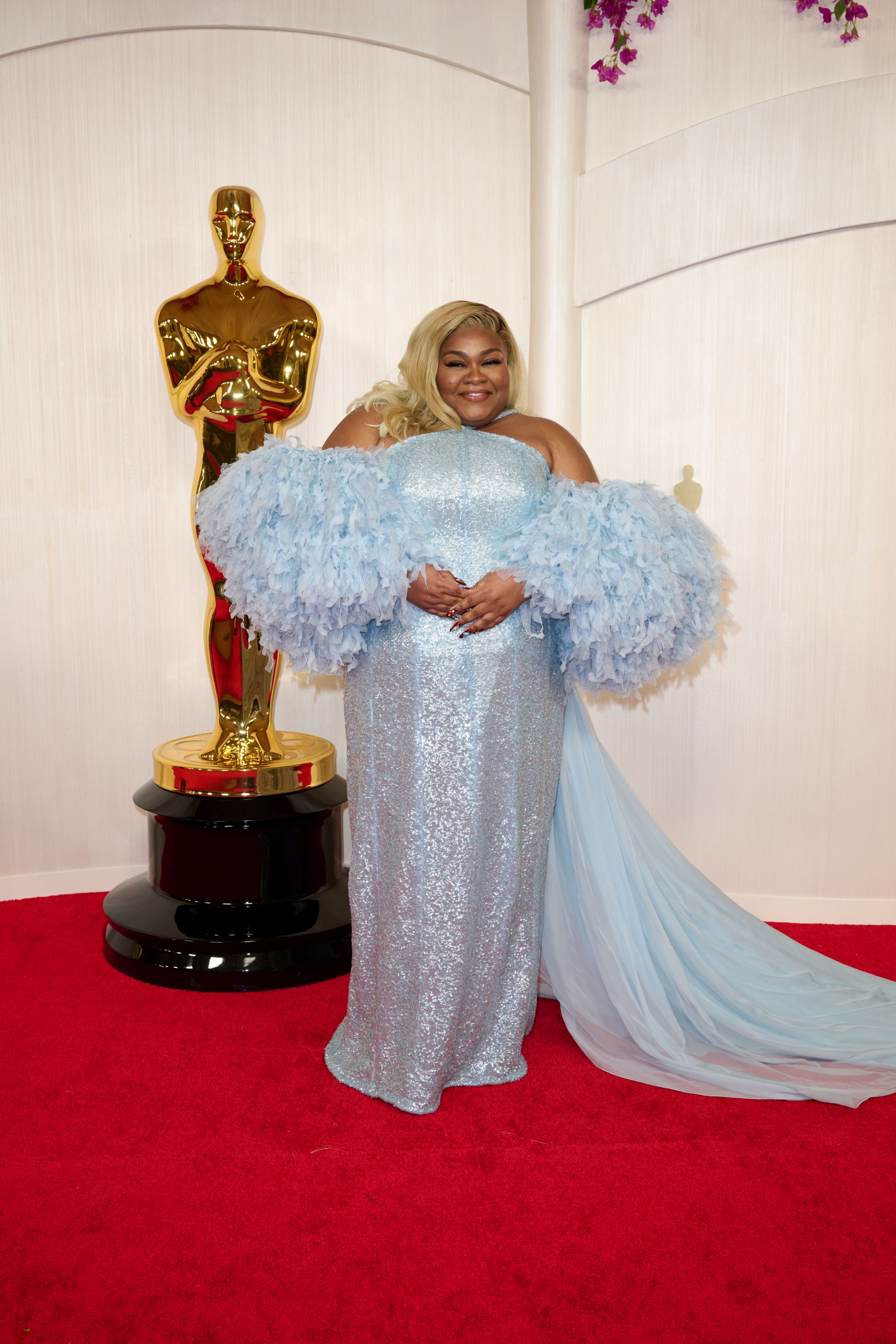 Vedete pe covorul roșu la Premiile Oscar 2024. Ce ținute au ales celebritățile