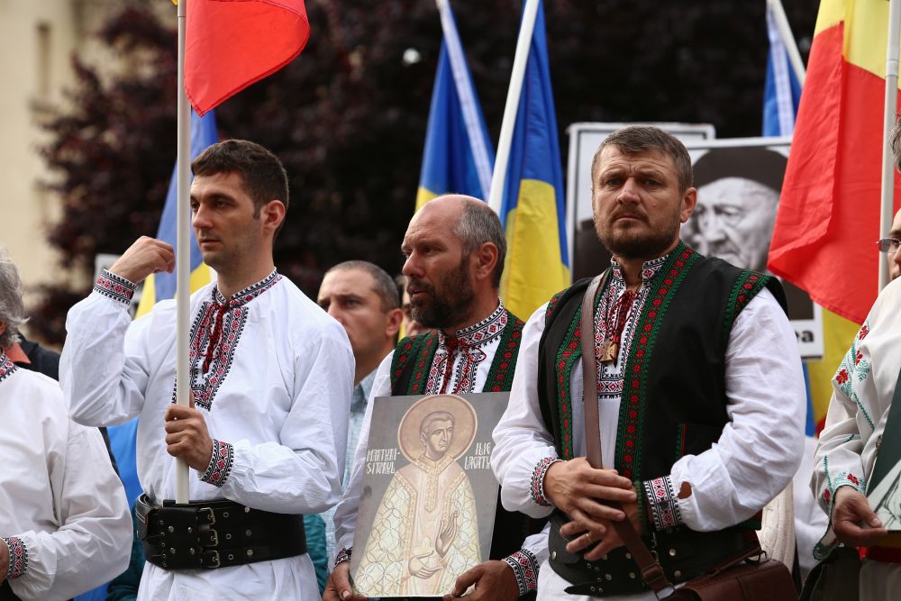 FOTO/ Ziua națională de cinstire a martirilor din temnițele comuniste a fost comemorată în Piața Revoluției