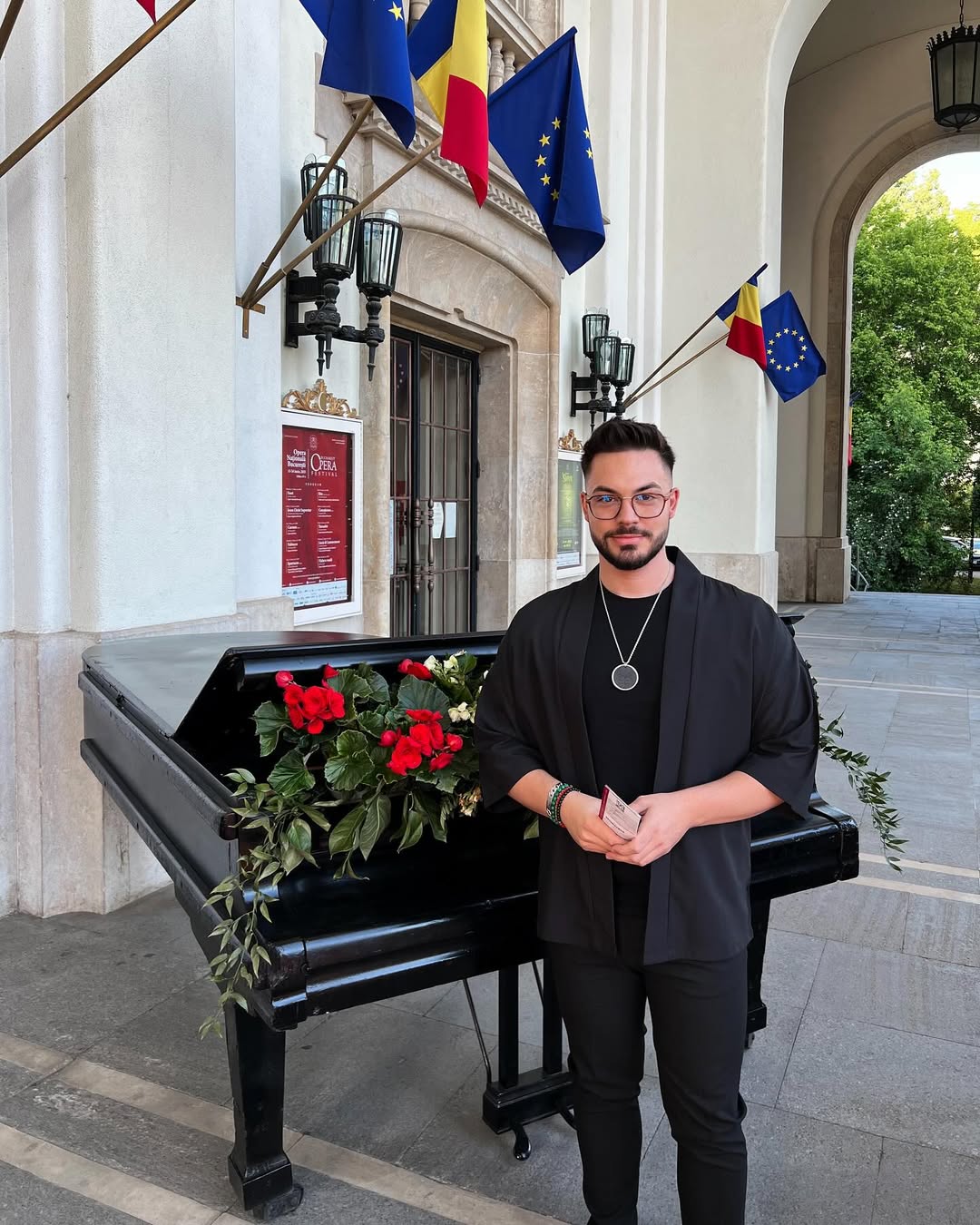 Cine e tânărul misterios alături de care Ozana Barabancea a fost surprinsă în vacanță la Plaiul Foii: „Relație foarte frumoasă”