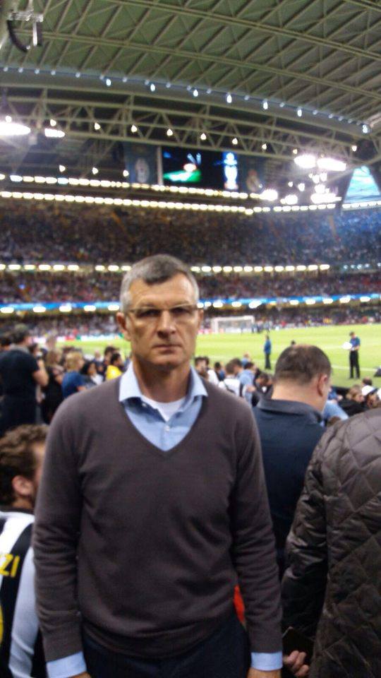 Generația de Aur, întâlnire senzațională la Cardiff. Răducioiu s-a fotografiat cu tatăl lui David Beckham! GALERIE FOTO