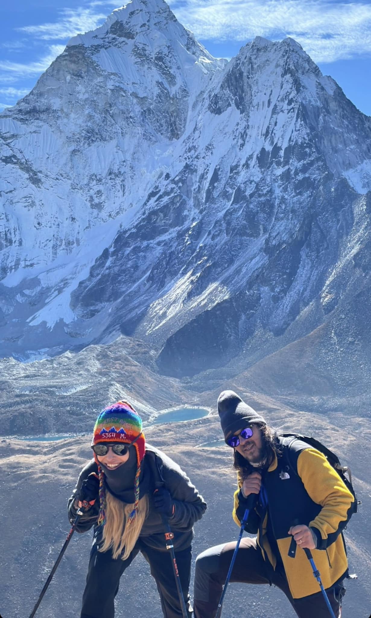 Delia Matache e vedetă în presa din Nepal. Ce au scris jurnaliștii despre cântăreață, care a pornit într-o călătorie neașteptată