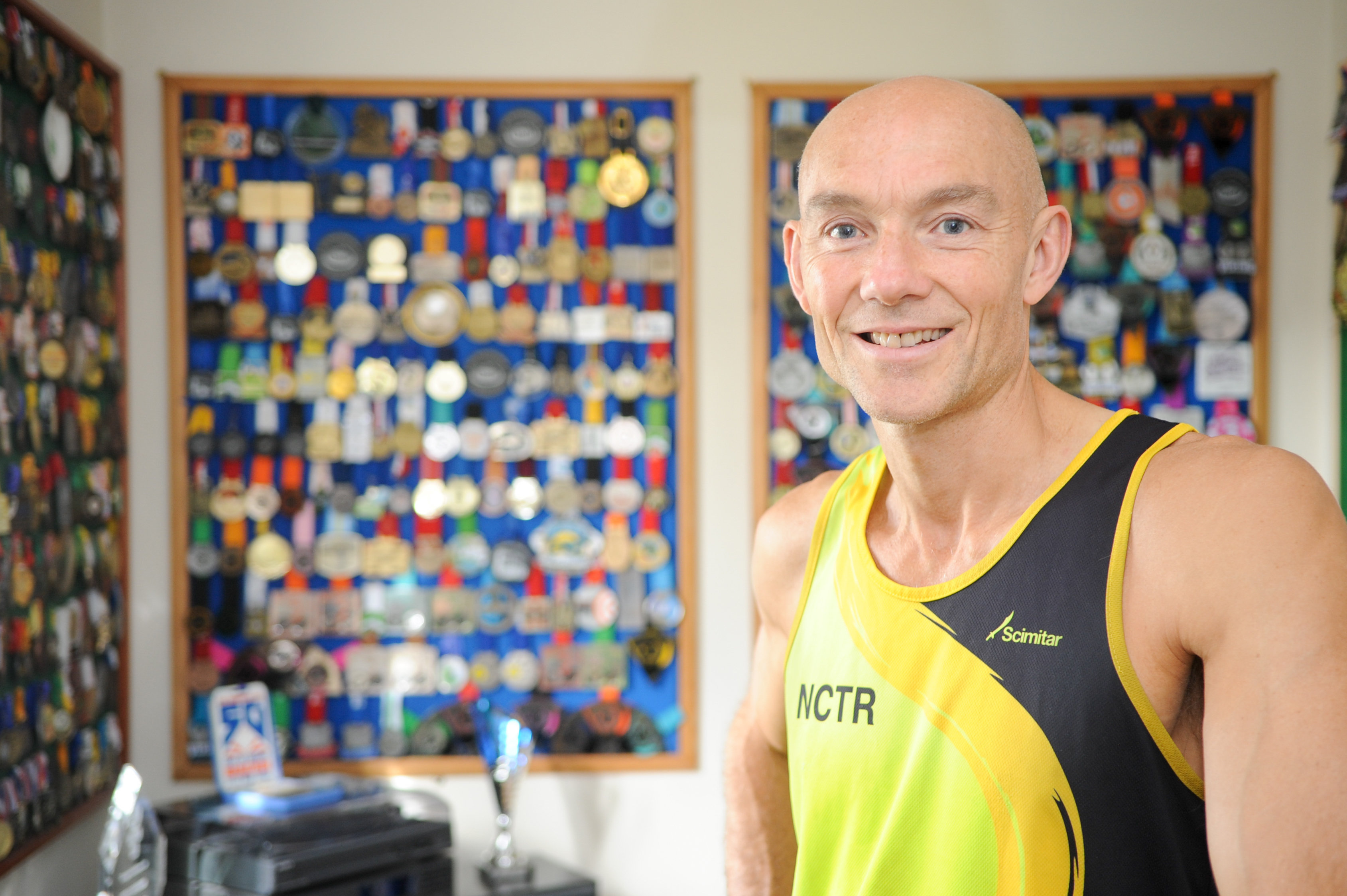 A alergat primul maraton pentru o halbă de bere, iar acum este la un pas de un record mondial