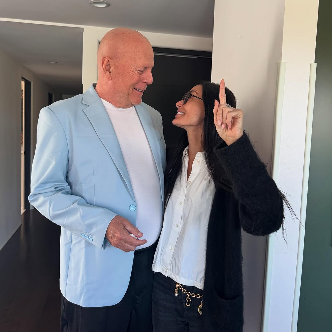 Noi imagini emoționante cu Bruce Willis: Cum arată la 70 de ani actorul diagnosticat cu demență. Demi Moore, gest superb