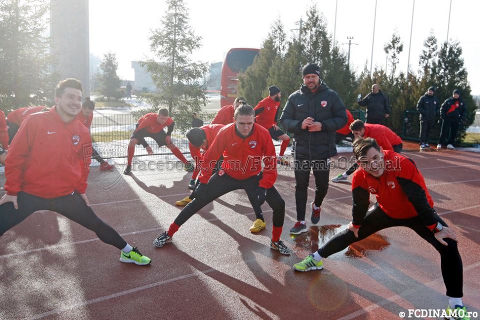 Dinamo s-a reunit la Izvorani! Antrenorul Mircea Rednic are la dispoziție cinci portari! Au absentat Gnohere și Essombe / GALERIE FOTO