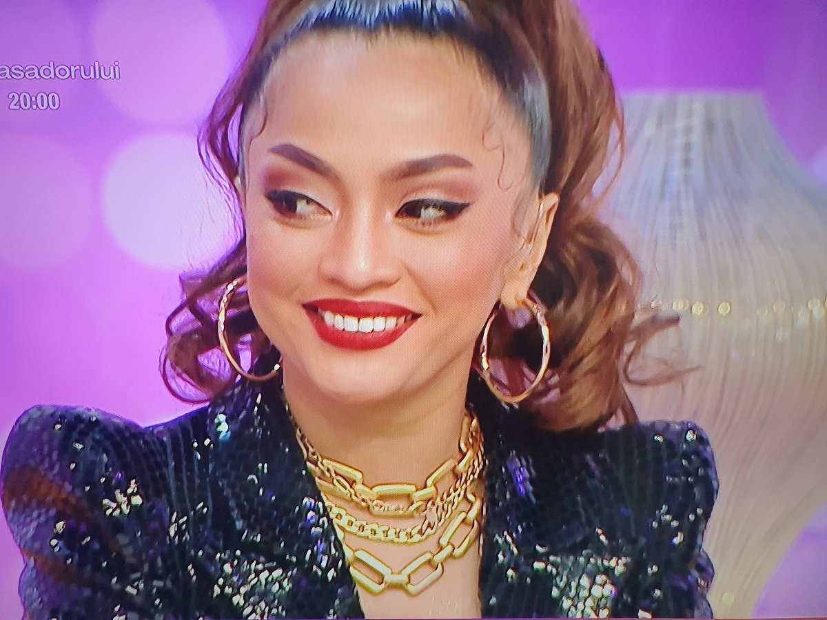 Mihai Mitoșeru și Bella Santiago i-au luat locul lui Bursucu la „Teo Show”. Ei sunt noii colegi ai lui Teo Trandafir