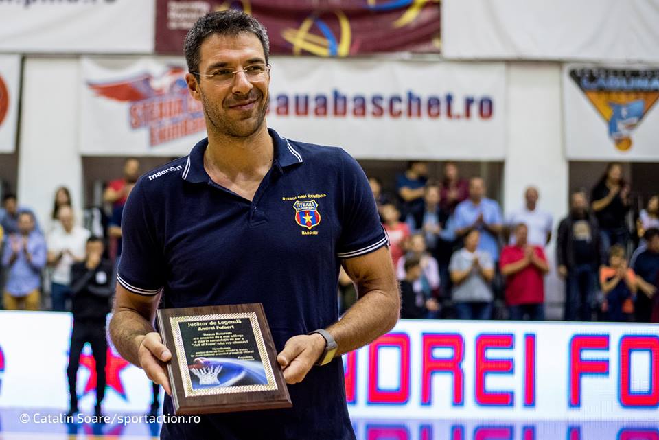 Momente emoționante: Andrei Folbert, inclus în Hall of Fame-ul Stelei. Premiul a fost ridicat de soția Ileana