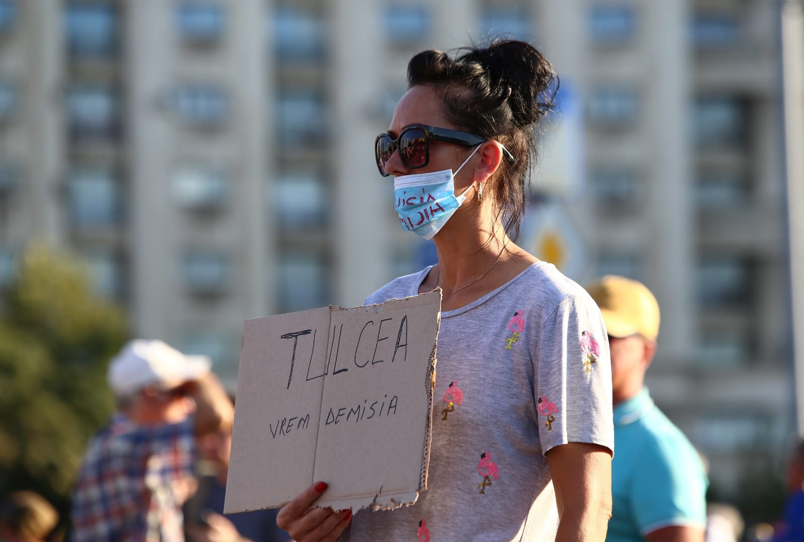FOTO&VIDEO/ 50.000 de persoane au protestat în Piața Victoriei. Manifestația a fost una pașnică