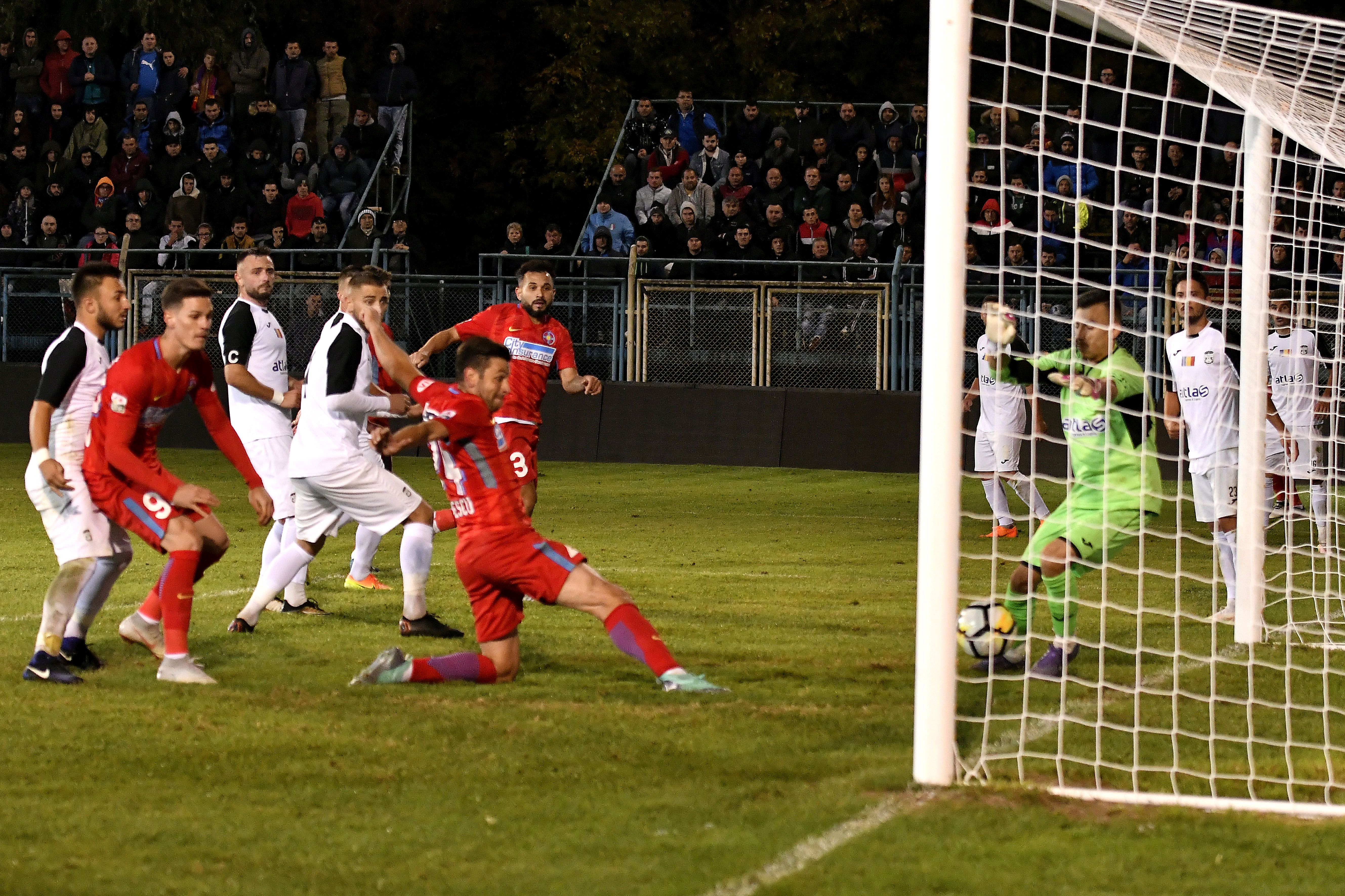 Portarul Rareș Sporea, omul meciului Unirea Alba Iulia - FCSB, a fost descoperit de nașul lui Rusescu