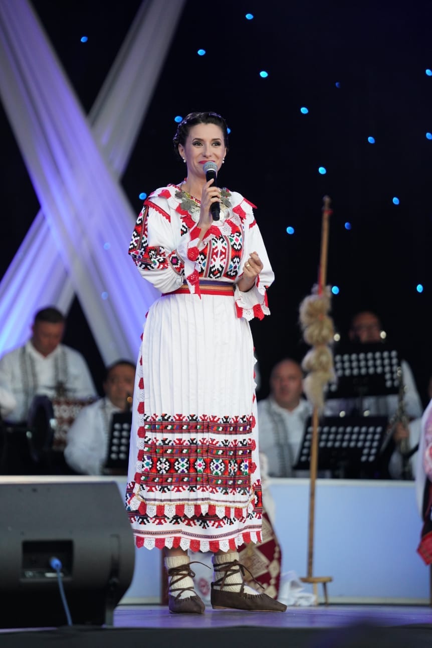 Iuliana Tudor prezintă două programe de Crăciun, la TVR 1, după ce a rămas fără emisiunea „Vedeta populară”: „Vă oferim un spectacol deosebit”