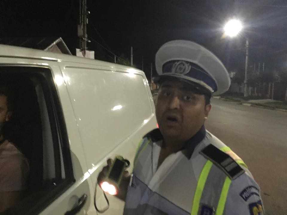 Oreste Teodorescu, probleme cu poliția în miez de noapte. "Poate îmi aduce actele la domiciliu, au rămas la organ" | FOTO