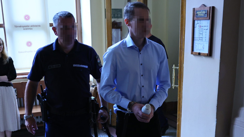 Így vitték a tárgyalásra Kenzie gyilkosát - fotók
