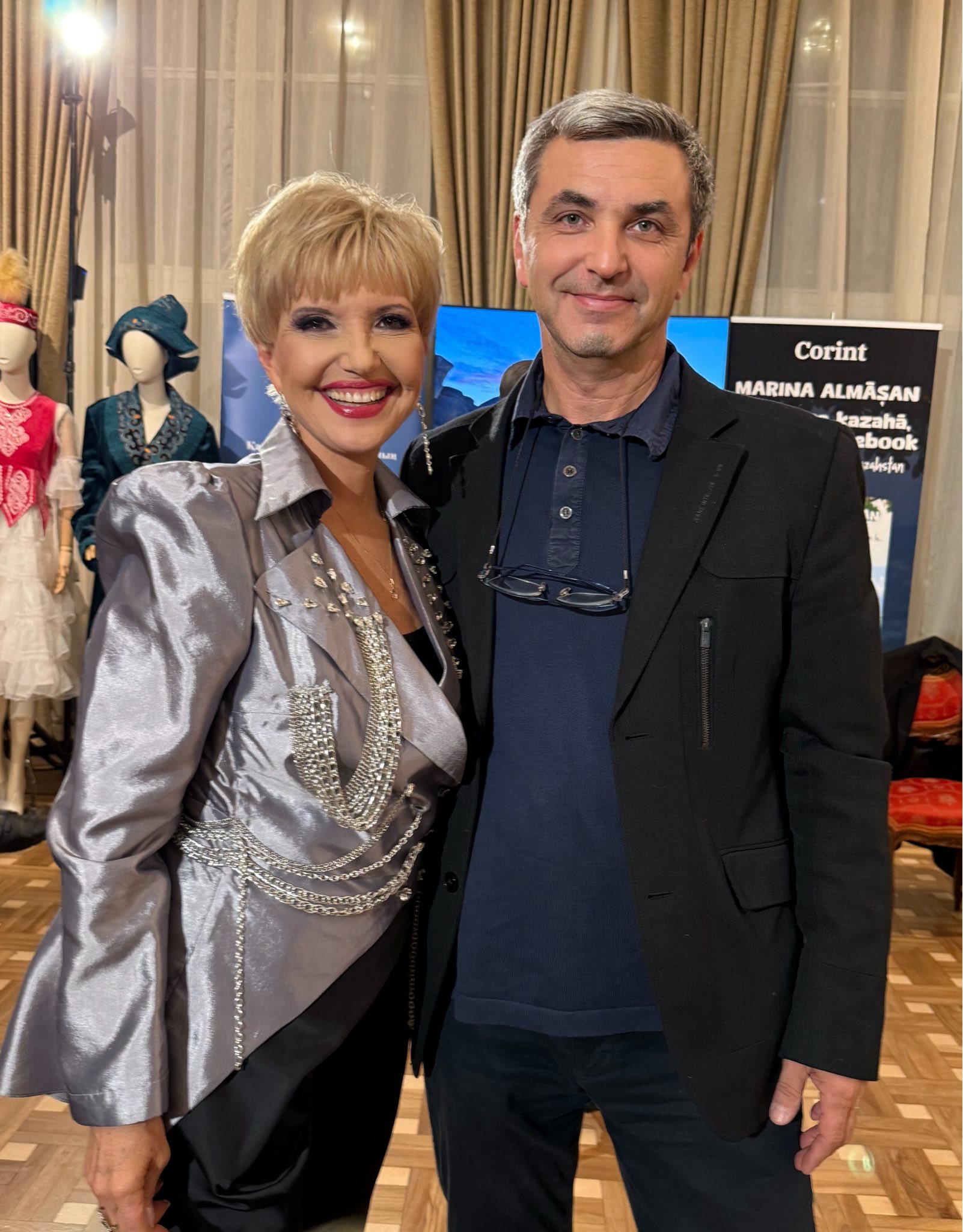 Marina Almășan și-a lansat cea de-a 20-a carte. Imagini cu vedetele care i-au fost aproape: „Mi-au lăudat cartea”