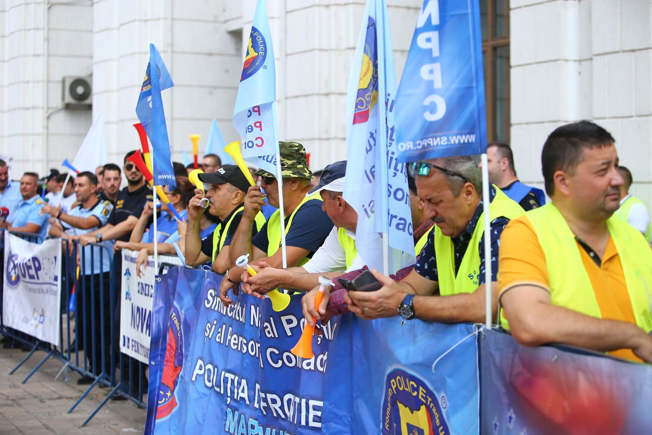 Protest al sindicaliştilor din Poliţie şi penitenciare în fața Ministerului Finanţelor. Care sunt principalele revendicări
