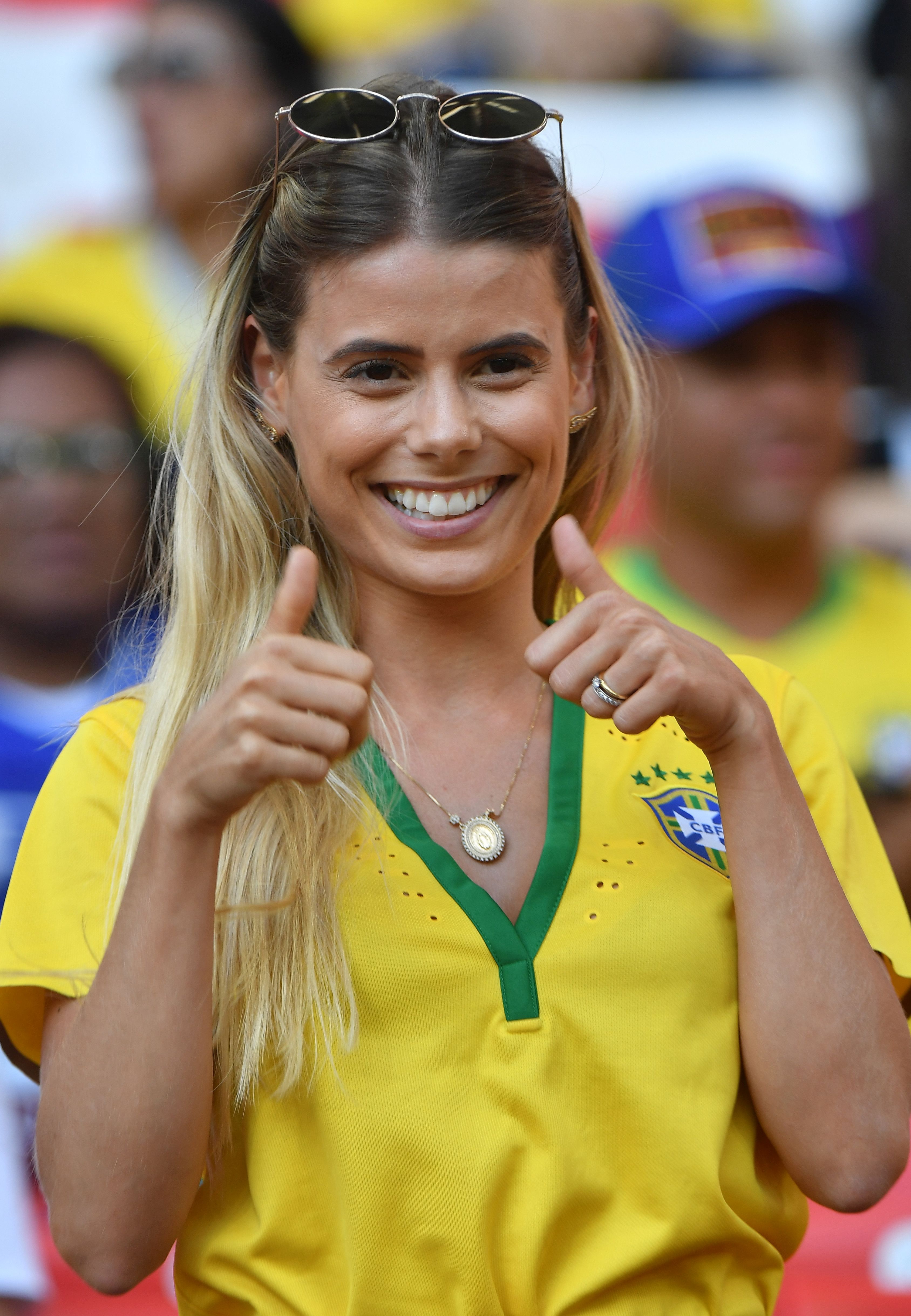 Fotbaliștii din naționala Braziliei sunt susținuți de iubite, soții și fotomodele celebre la Cupa Mondială de fotbal 2018 / GALERIE FOTO
